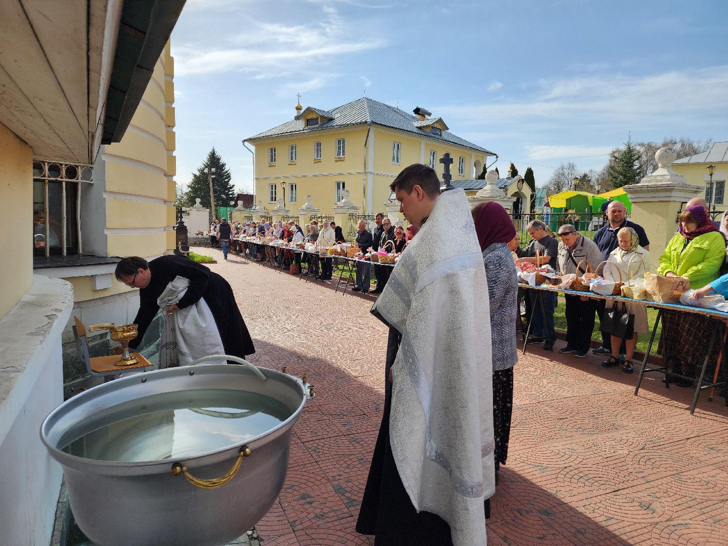 Чехов, Пасха, Великая Суббота, освящение куличей, освящение яиц, святая вода, праздничные богослужения, Анно-Зачатьевский храм,христианский праздник,