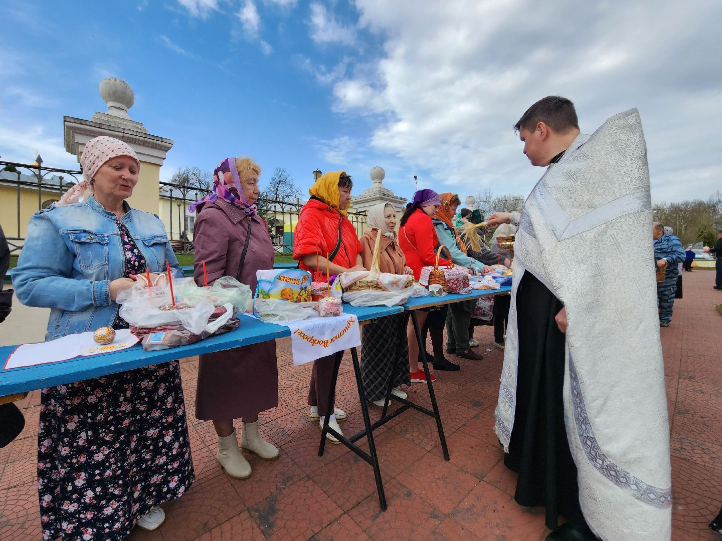 Чехов, Пасха, Великая Суббота, освящение куличей, освящение яиц, святая вода, праздничные богослужения, Анно-Зачатьевский храм,христианский праздник,
