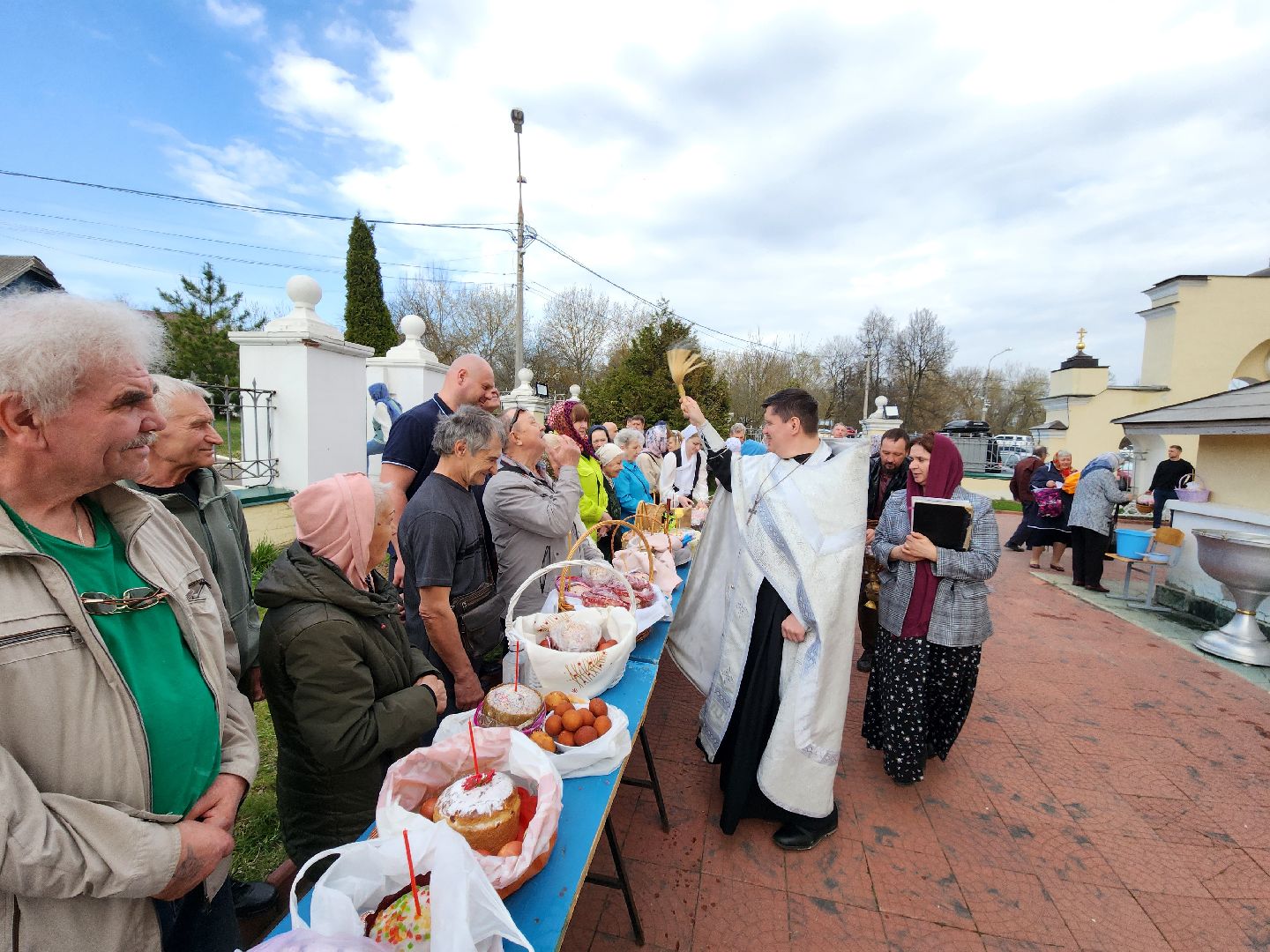 Чехов, Пасха, Великая Суббота, освящение куличей, освящение яиц, святая вода, праздничные богослужения, Анно-Зачатьевский храм,христианский праздник,