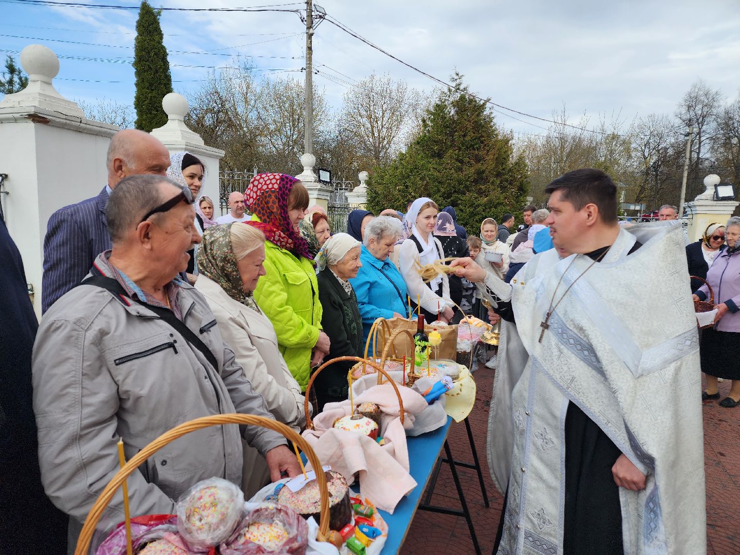Чехов, Пасха, Великая Суббота, освящение куличей, освящение яиц, святая вода, праздничные богослужения, Анно-Зачатьевский храм,христианский праздник,