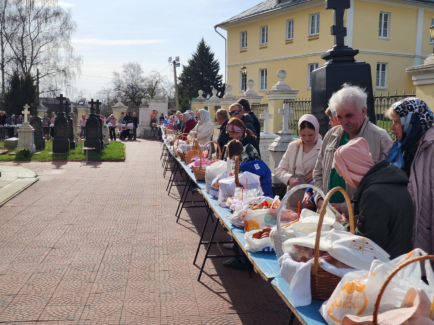 Чехов, Пасха, Великая Суббота, освящение куличей, освящение яиц, святая вода, праздничные богослужения, Анно-Зачатьевский храм,христианский праздник,