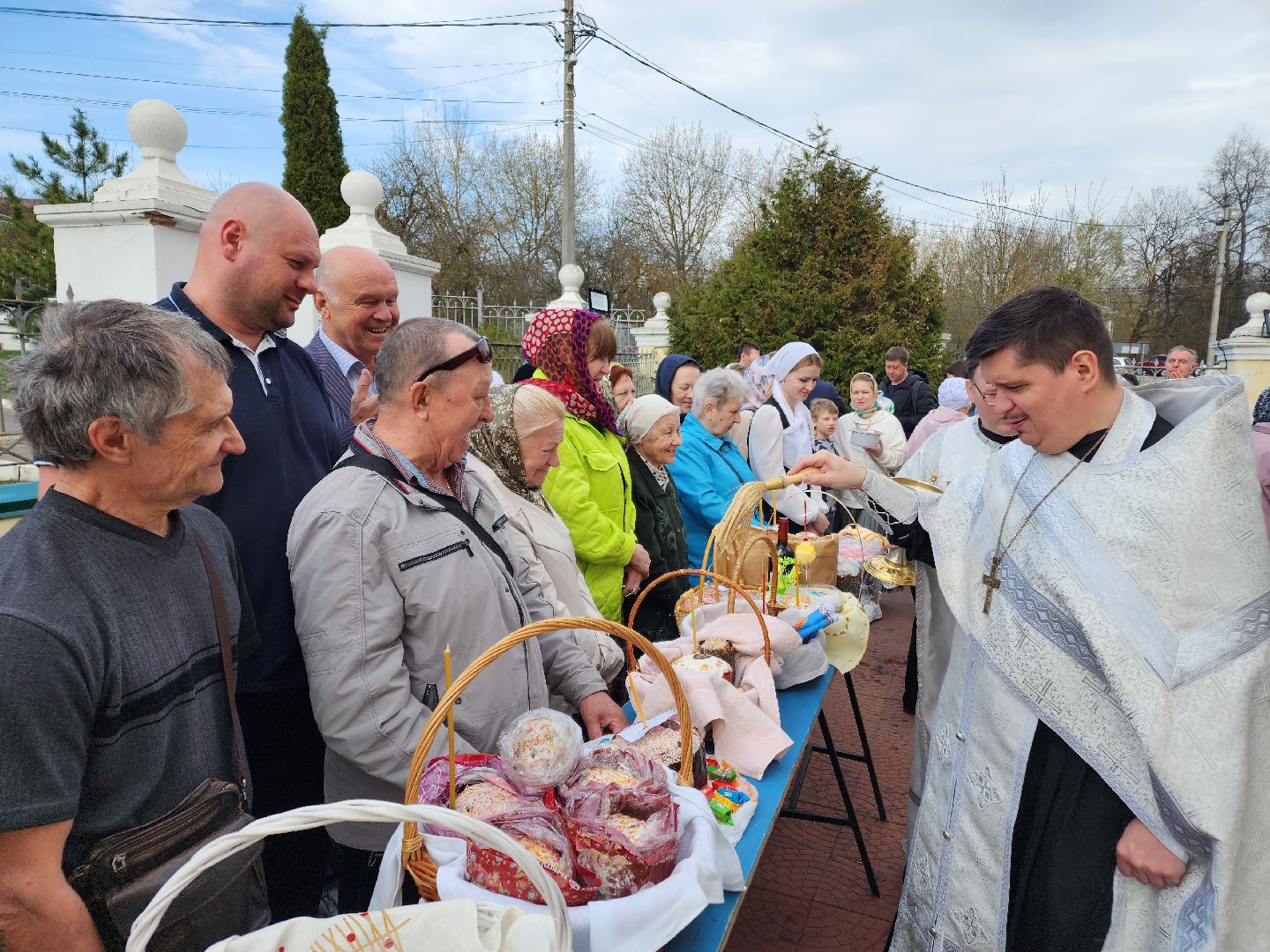 Чехов, Пасха, Великая Суббота, освящение куличей, освящение яиц, святая вода, праздничные богослужения, Анно-Зачатьевский храм,христианский праздник,