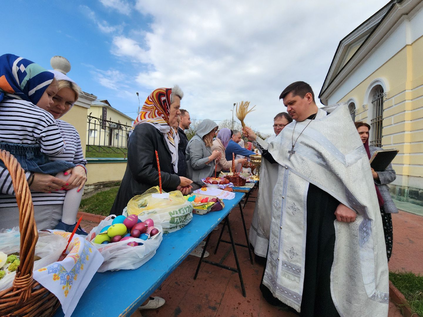 Чехов, Пасха, Великая Суббота, освящение куличей, освящение яиц, святая вода, праздничные богослужения, Анно-Зачатьевский храм,христианский праздник,
