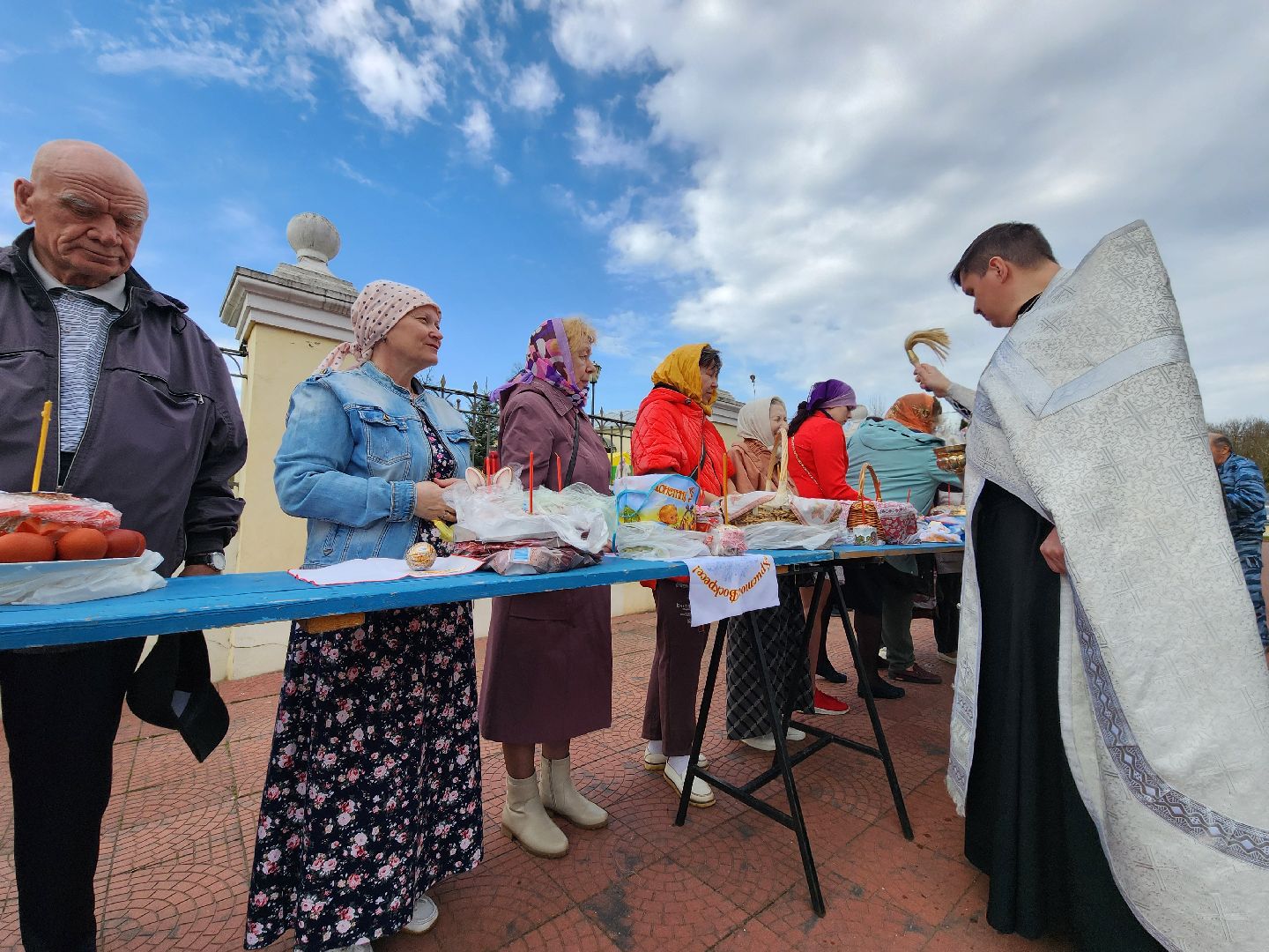Чехов, Пасха, Великая Суббота, освящение куличей, освящение яиц, святая вода, праздничные богослужения, Анно-Зачатьевский храм,христианский праздник,