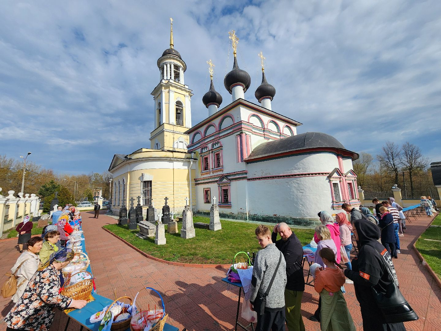 Чехов, Пасха, Великая Суббота, освящение куличей, освящение яиц, святая вода, праздничные богослужения, Анно-Зачатьевский храм,христианский праздник,