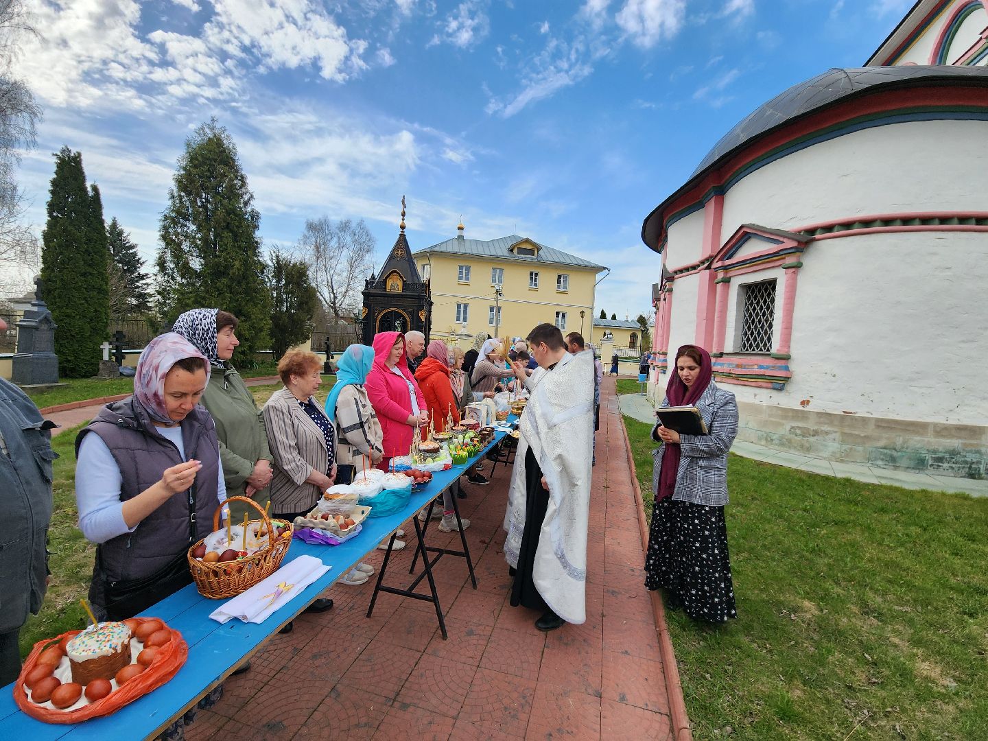 Чехов, Пасха, Великая Суббота, освящение куличей, освящение яиц, святая вода, праздничные богослужения, Анно-Зачатьевский храм,христианский праздник,