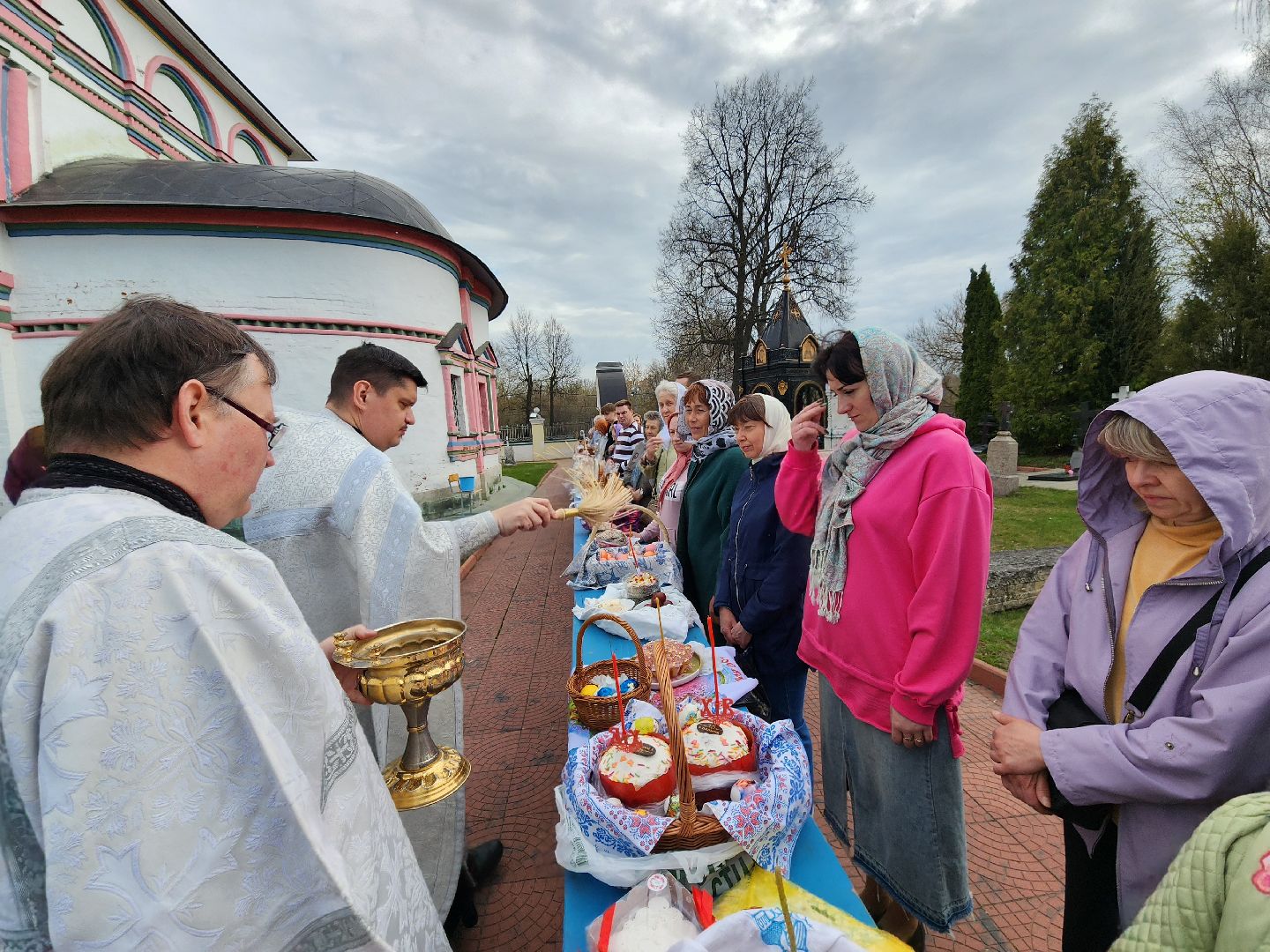 Чехов, Пасха, Великая Суббота, освящение куличей, освящение яиц, святая вода, праздничные богослужения, Анно-Зачатьевский храм,христианский праздник,
