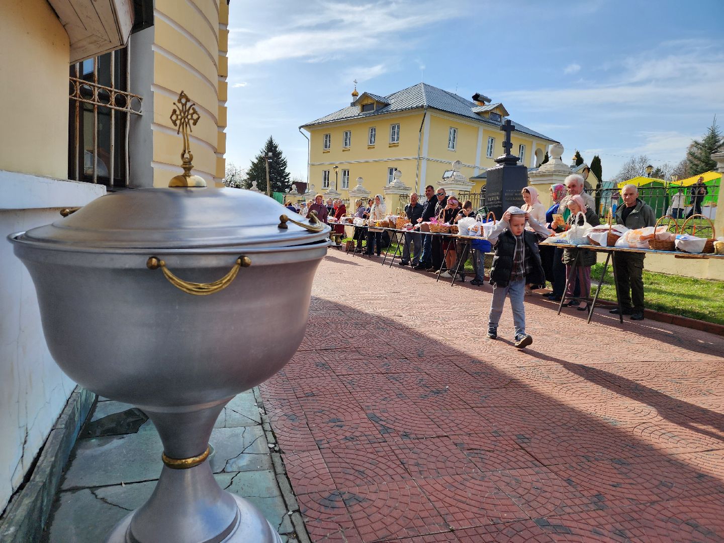 Чехов, Пасха, Великая Суббота, освящение куличей, освящение яиц, святая вода, праздничные богослужения, Анно-Зачатьевский храм,христианский праздник,