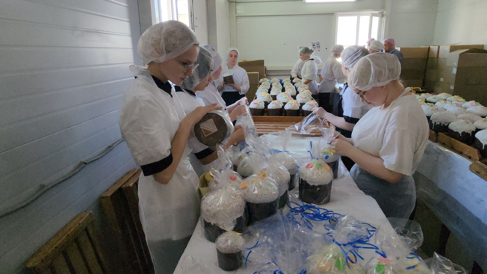 серпухов, владычный монастырь, монастырская пекарня, пасха в серпухове,