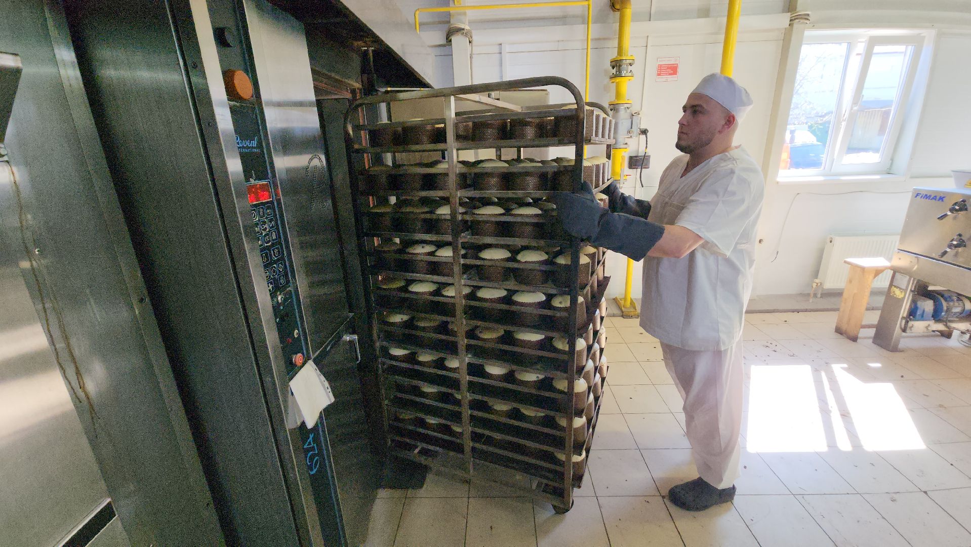 серпухов, монастырская пекарня, владычный монастырь, пасха в серпухове,