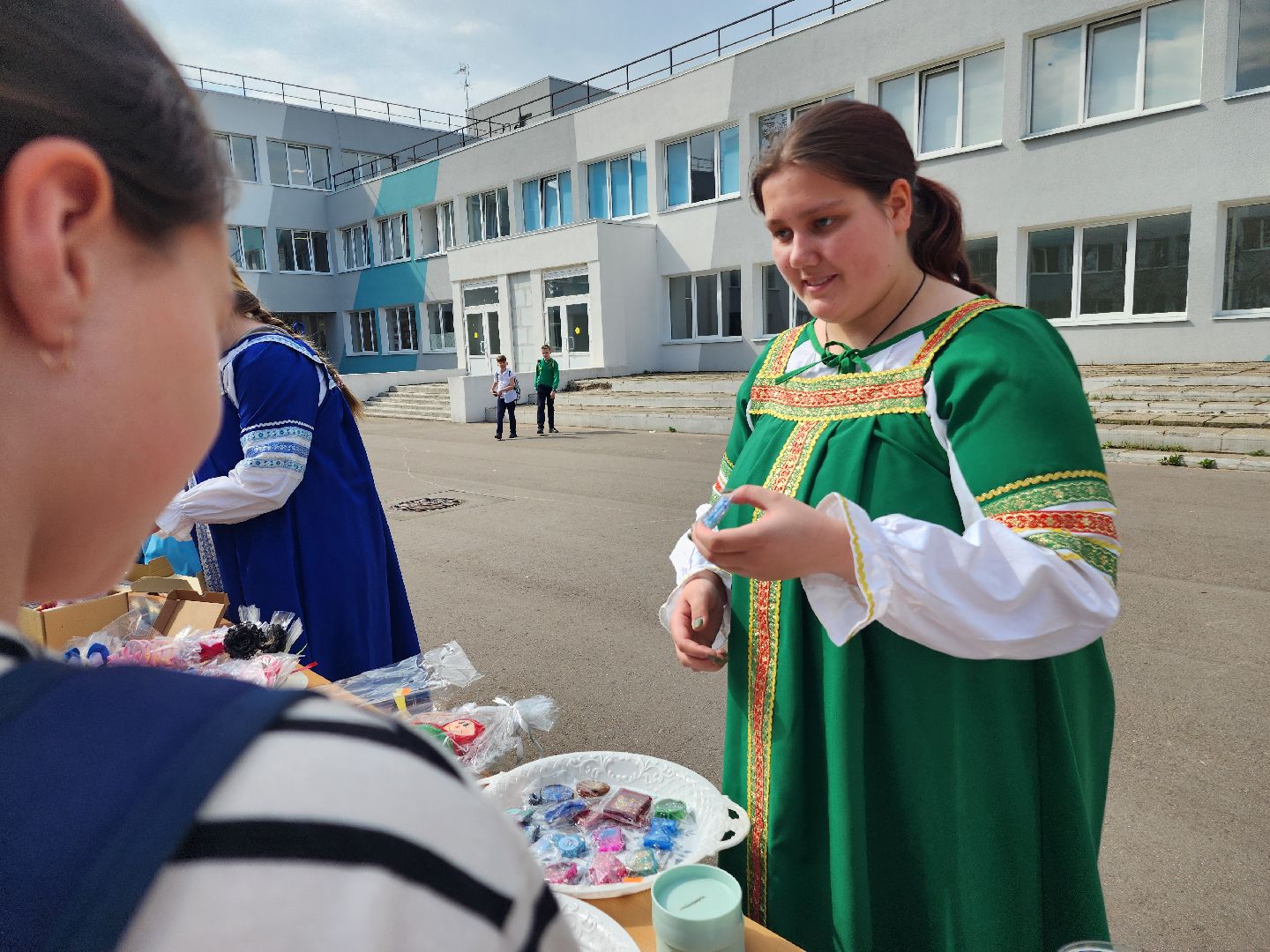 фрязино, пасха, благотворительная ярмарка, лицей,