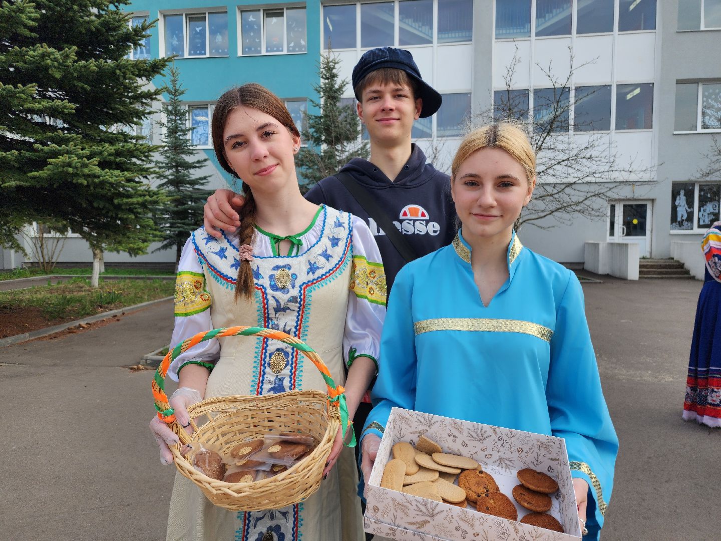 фрязино, пасха, благотворительная ярмарка, лицей,