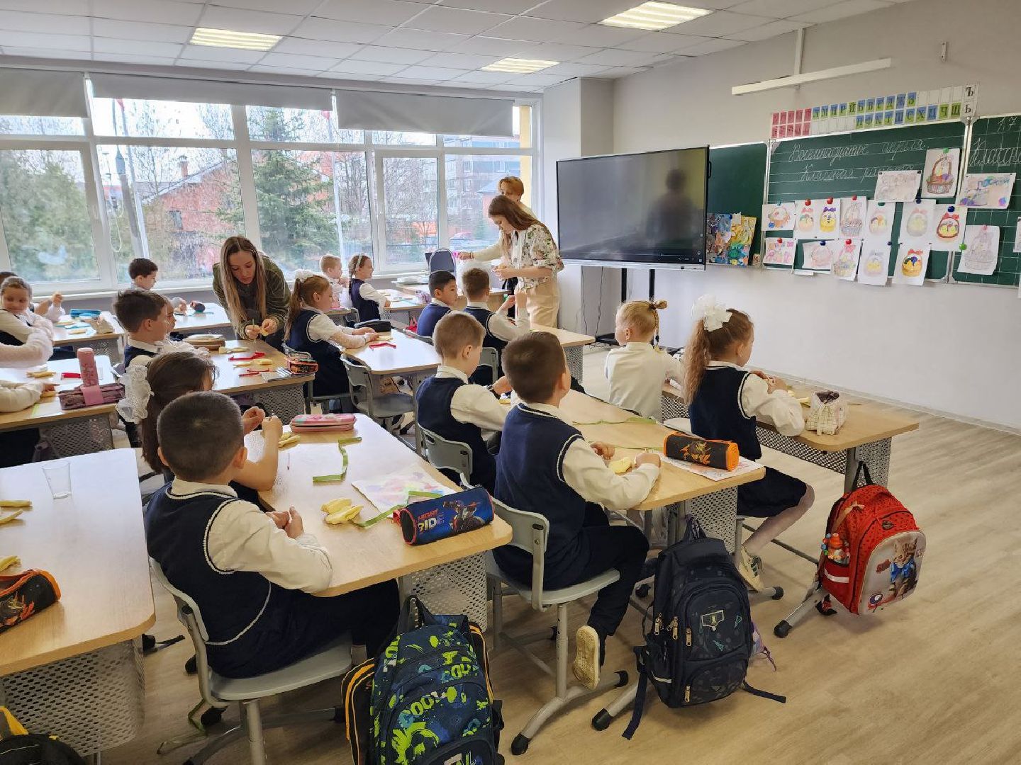 солнечногорск, праздник, пасха, пасхальные зайцы, школьники,