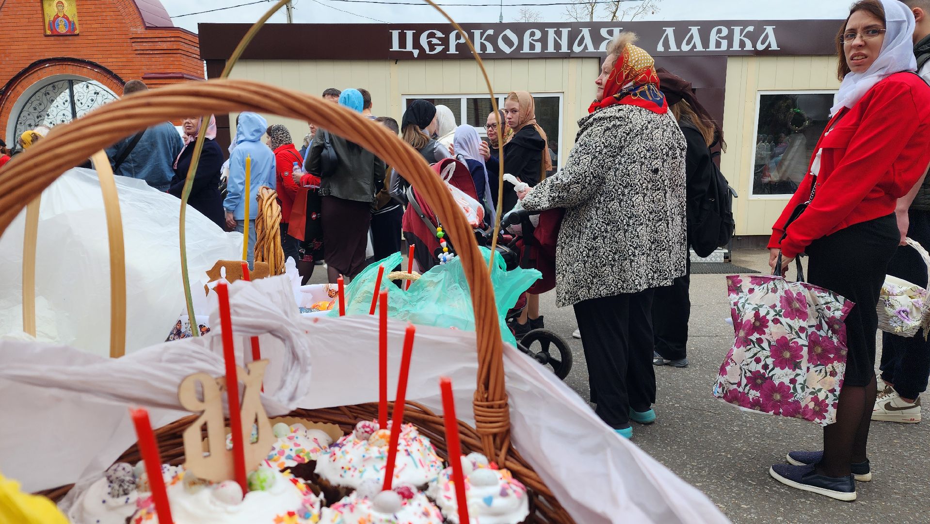 домодедово, пасха, кулич, освящение куличей, святая вода, церковь, собор, храм,