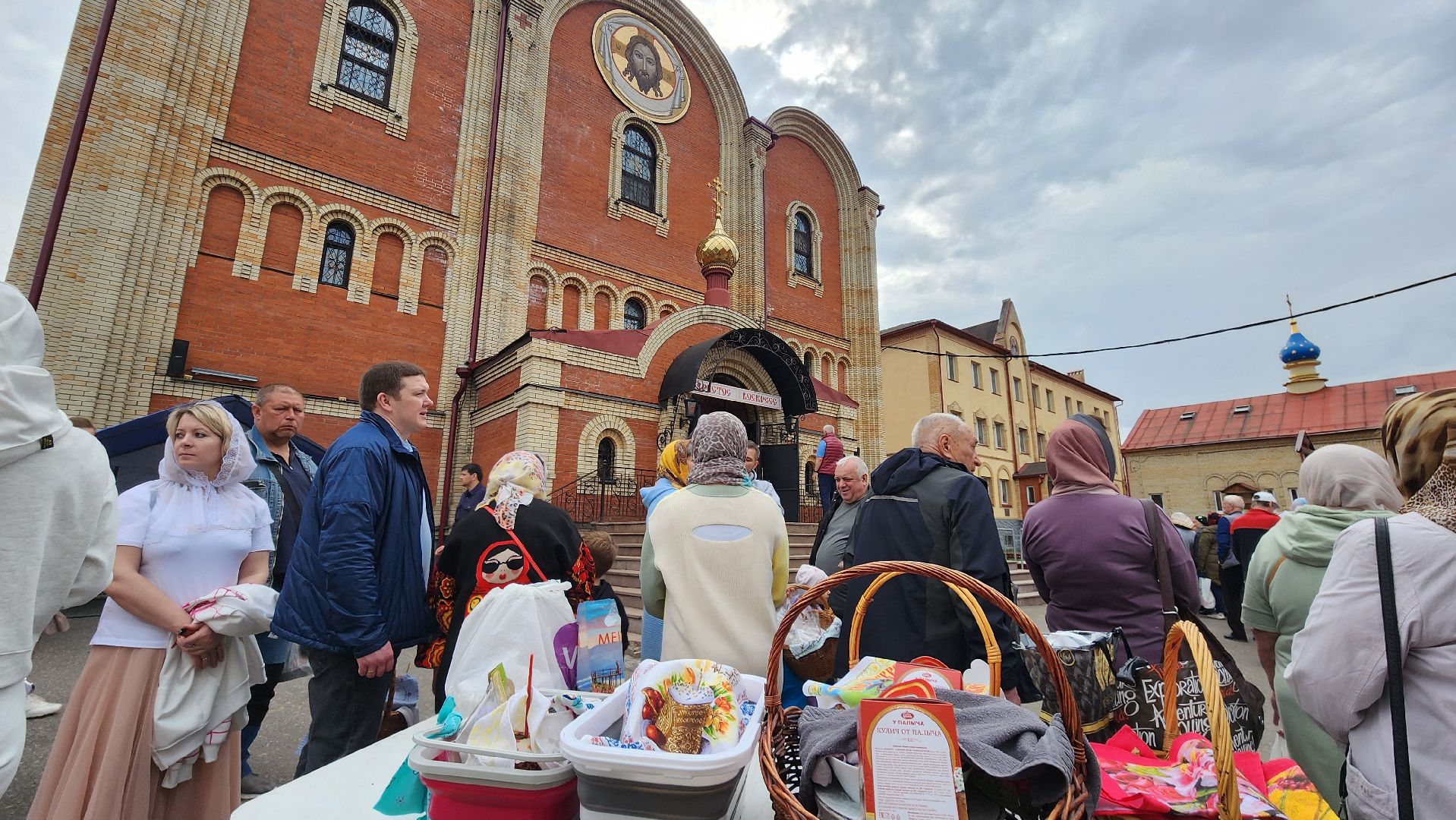 домодедово, пасха, кулич, освящение куличей, святая вода, церковь, собор, храм,