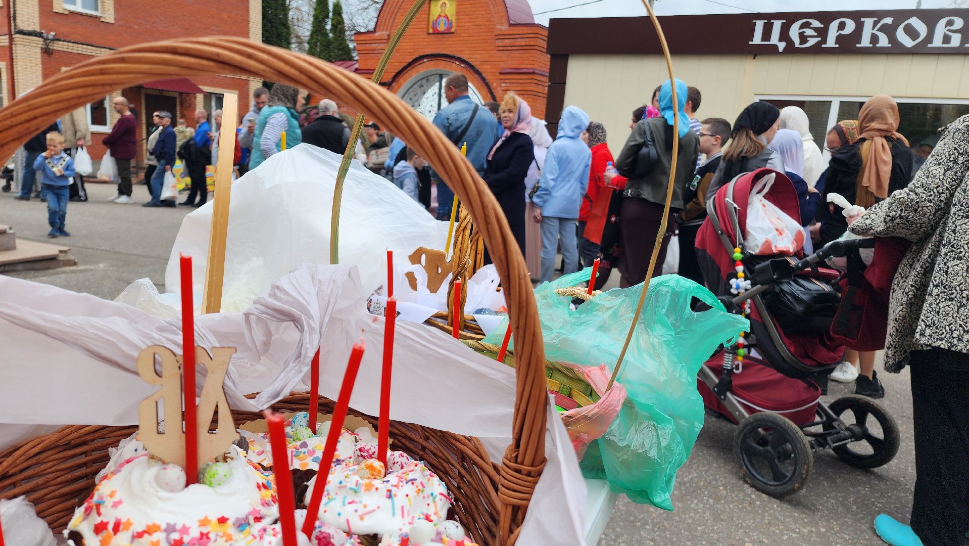 домодедово, пасха, кулич, освящение куличей, святая вода, церковь, собор, храм,