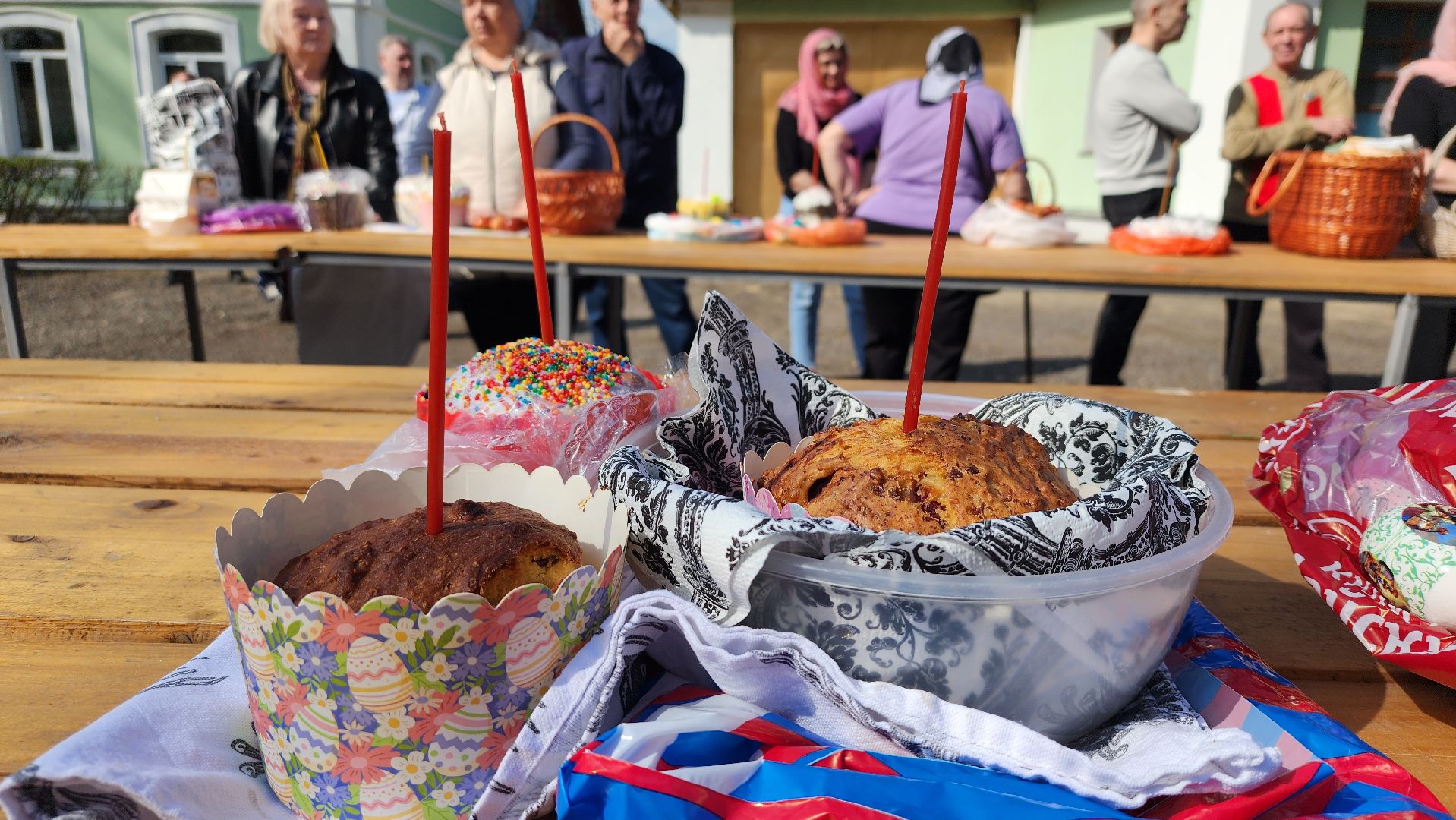 Пасха, освящение куличей,  Троицкий храм, Старая Купавна, Богородский городской округ,