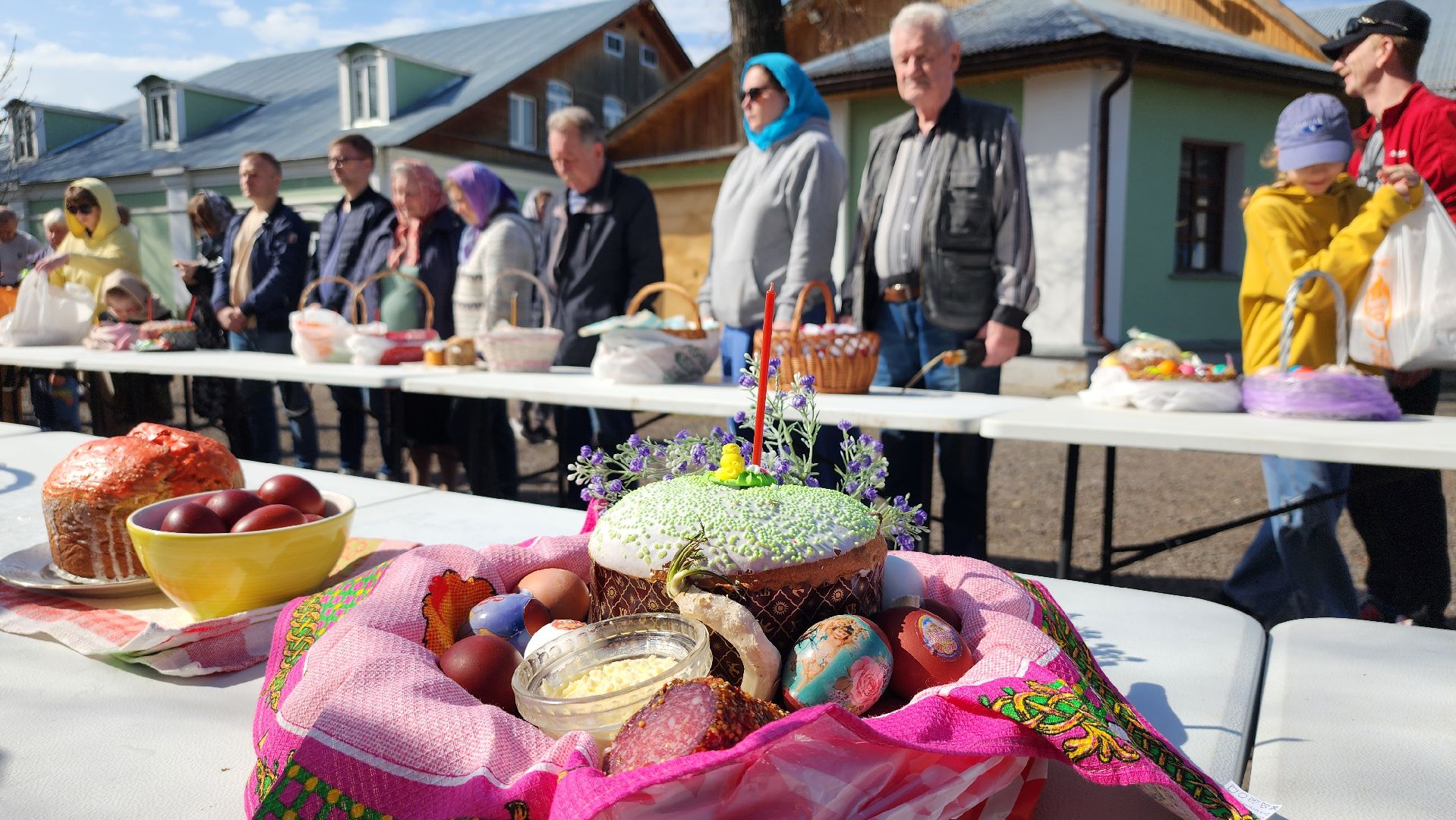 Пасха, освящение куличей,  Троицкий храм, Старая Купавна, Богородский городской округ,