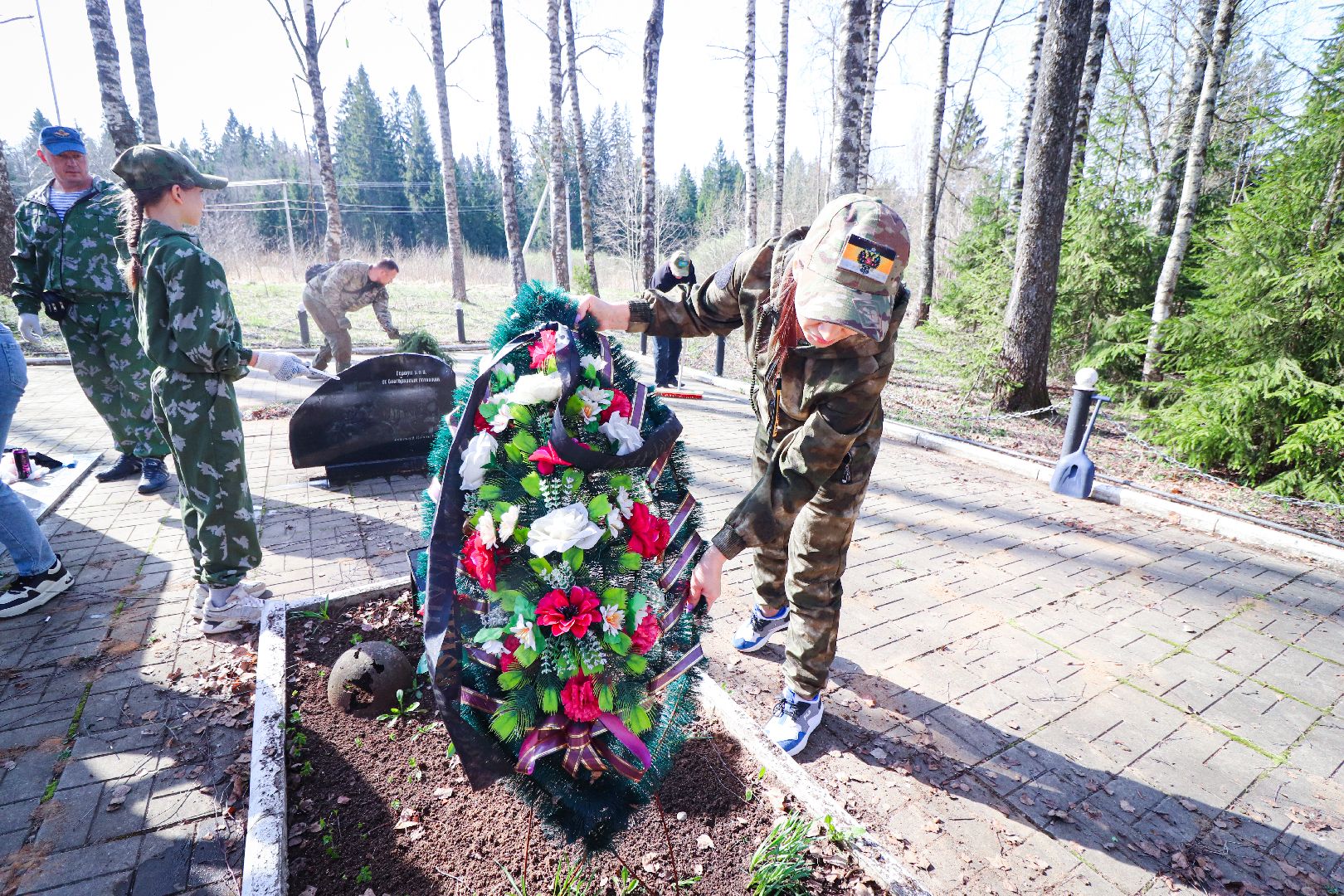 клин, общество, субботник, вов, память, братская могила,