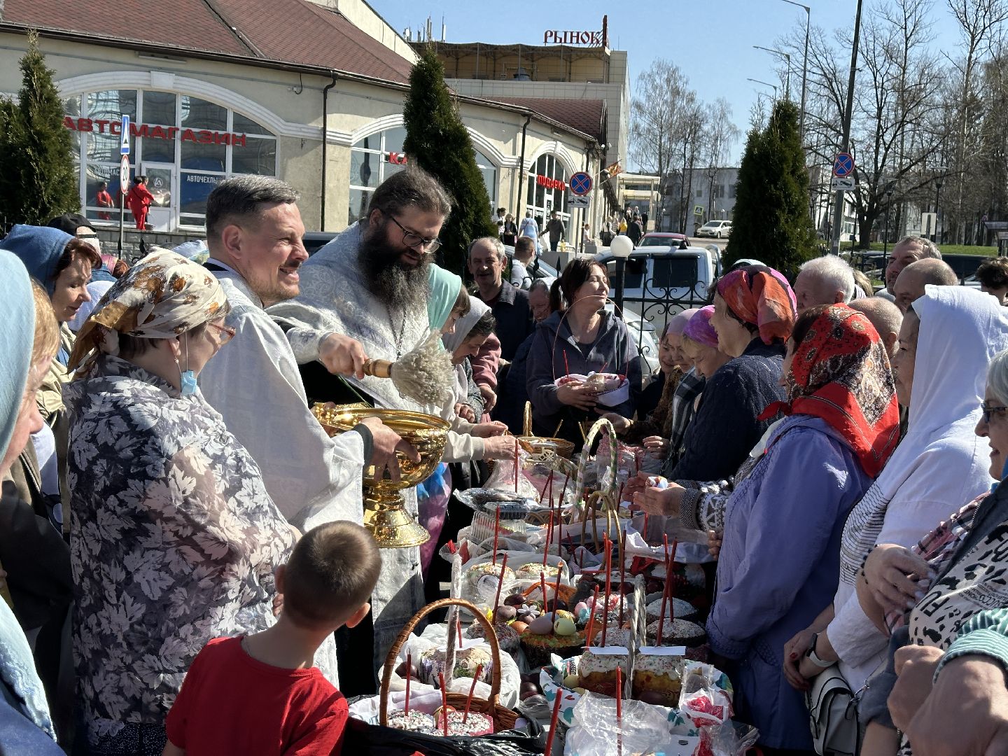 храм петра и павла, сергиев посад, освящение куличей, религия, пасха,