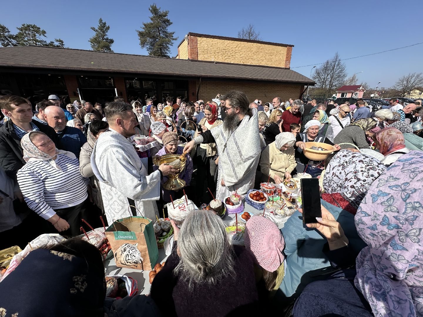храм петра и павла, сергиев посад, освящение куличей, религия, пасха,