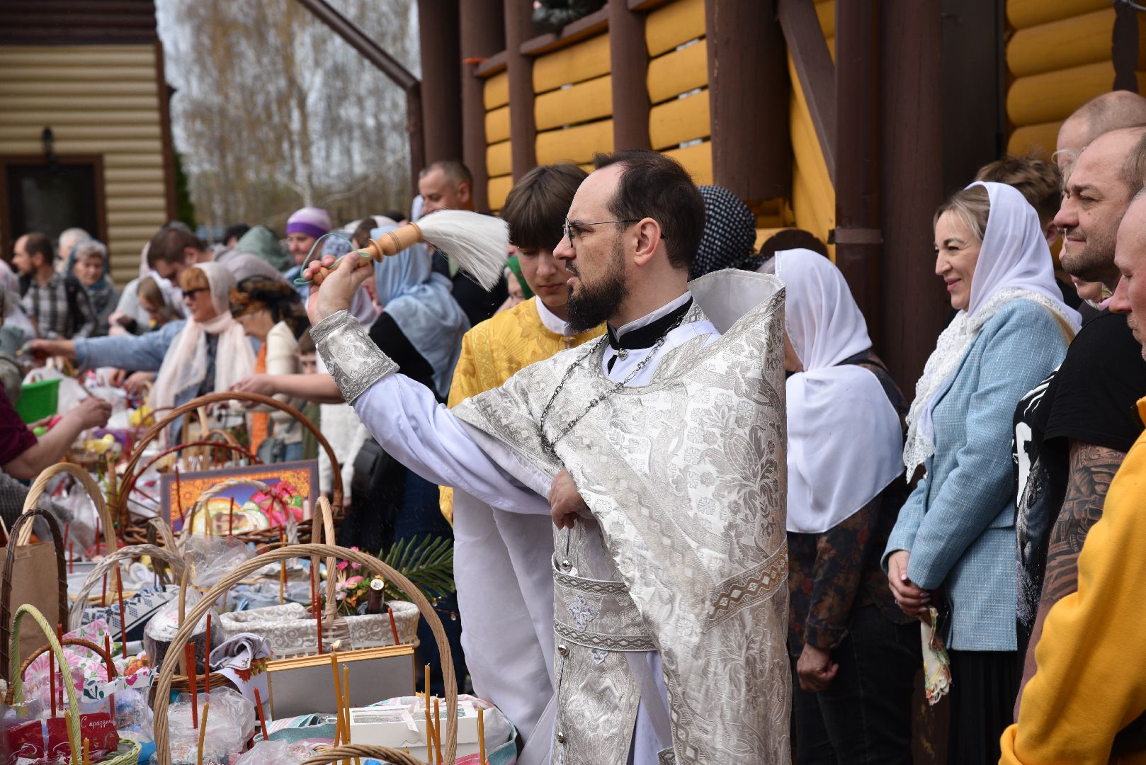 лотошино, храм серафима саровского, пасха, церковь,