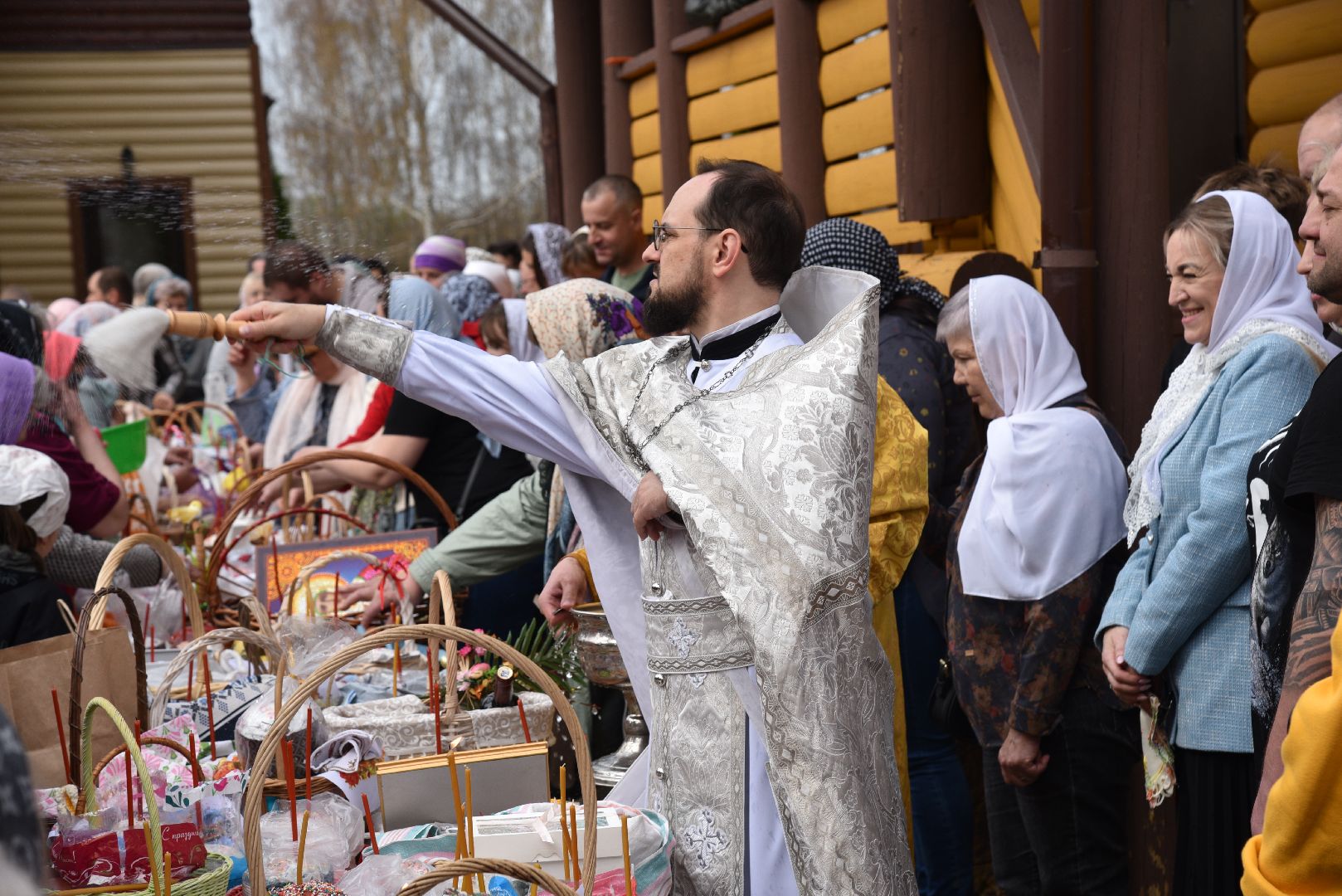 лотошино, храм серафима саровского, пасха, церковь,