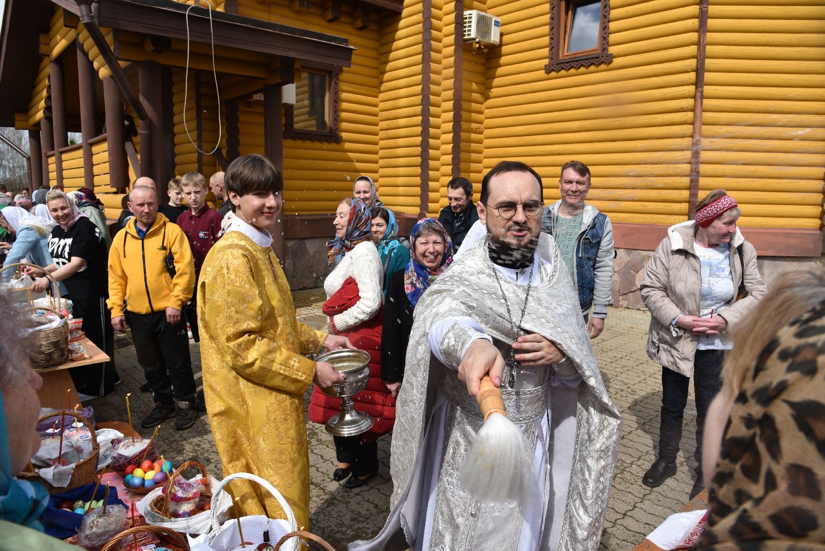 лотошино, храм серафима саровского, пасха, церковь,