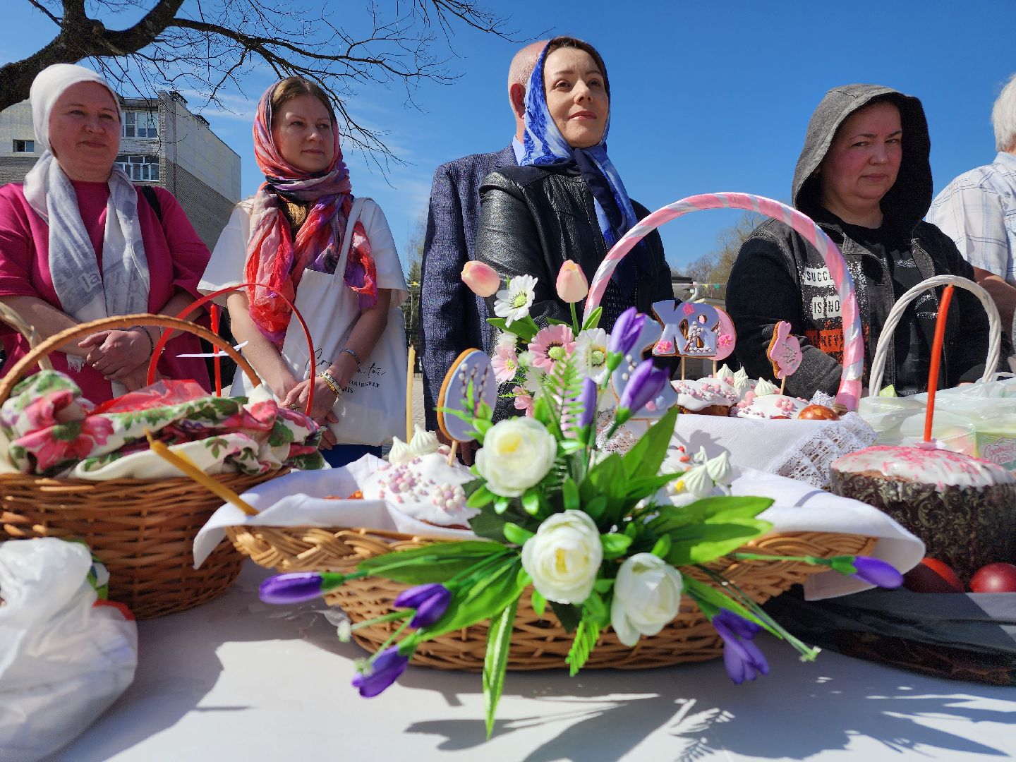 фрязино, пасха, пасхальные яйца, освящение куличей, храм,