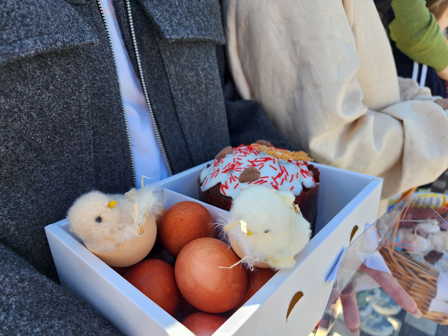 фрязино, пасха, пасхальные яйца, освящение куличей, храм,