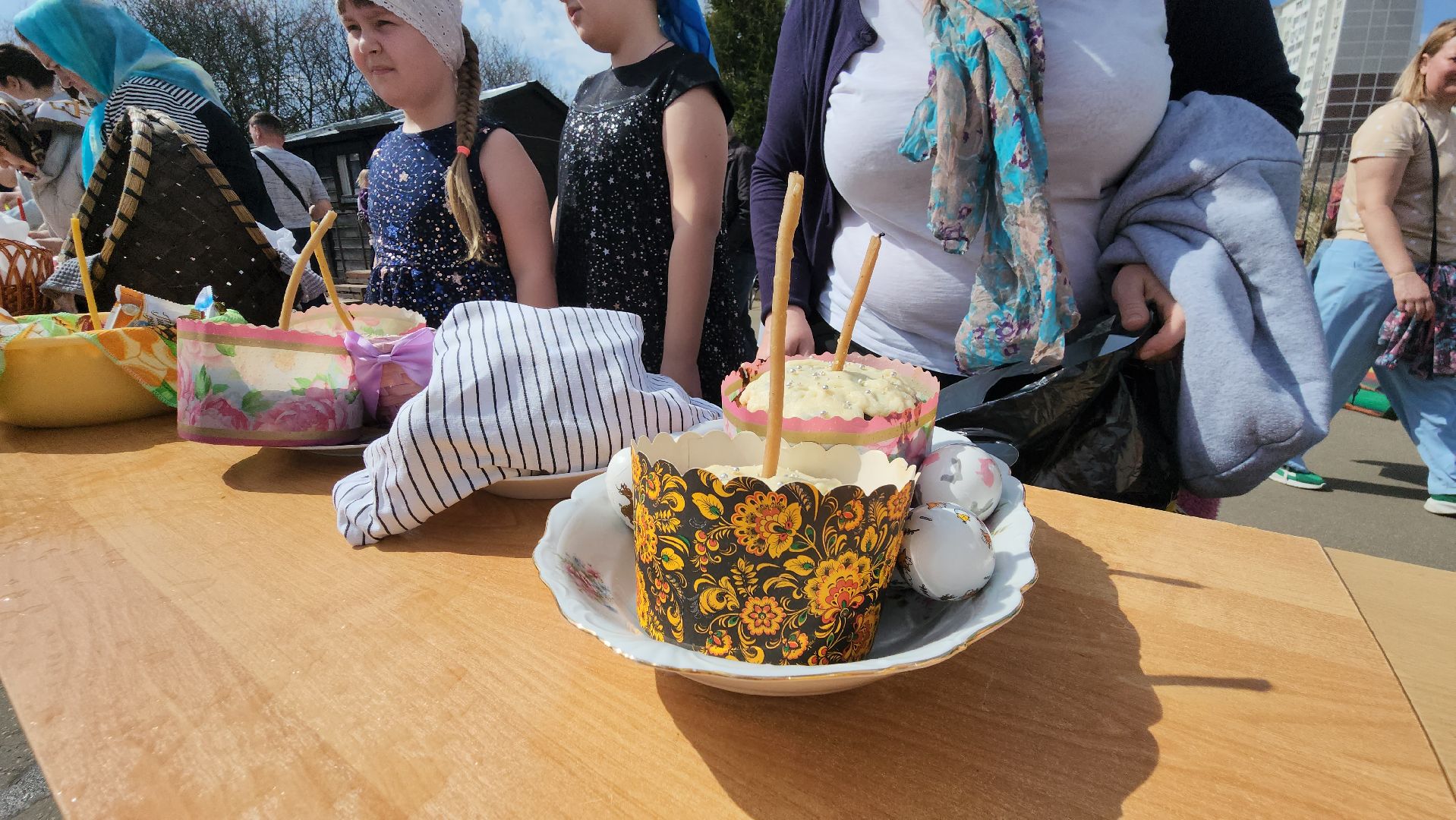 Пасха, освящение пасхальных яиц, освящение куличей, Лобня,