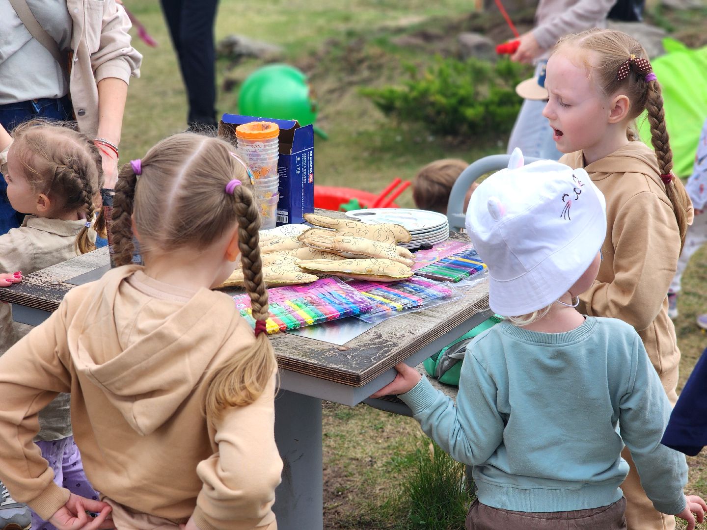 дубна, парк семейного отдыха, пасха, для детей,