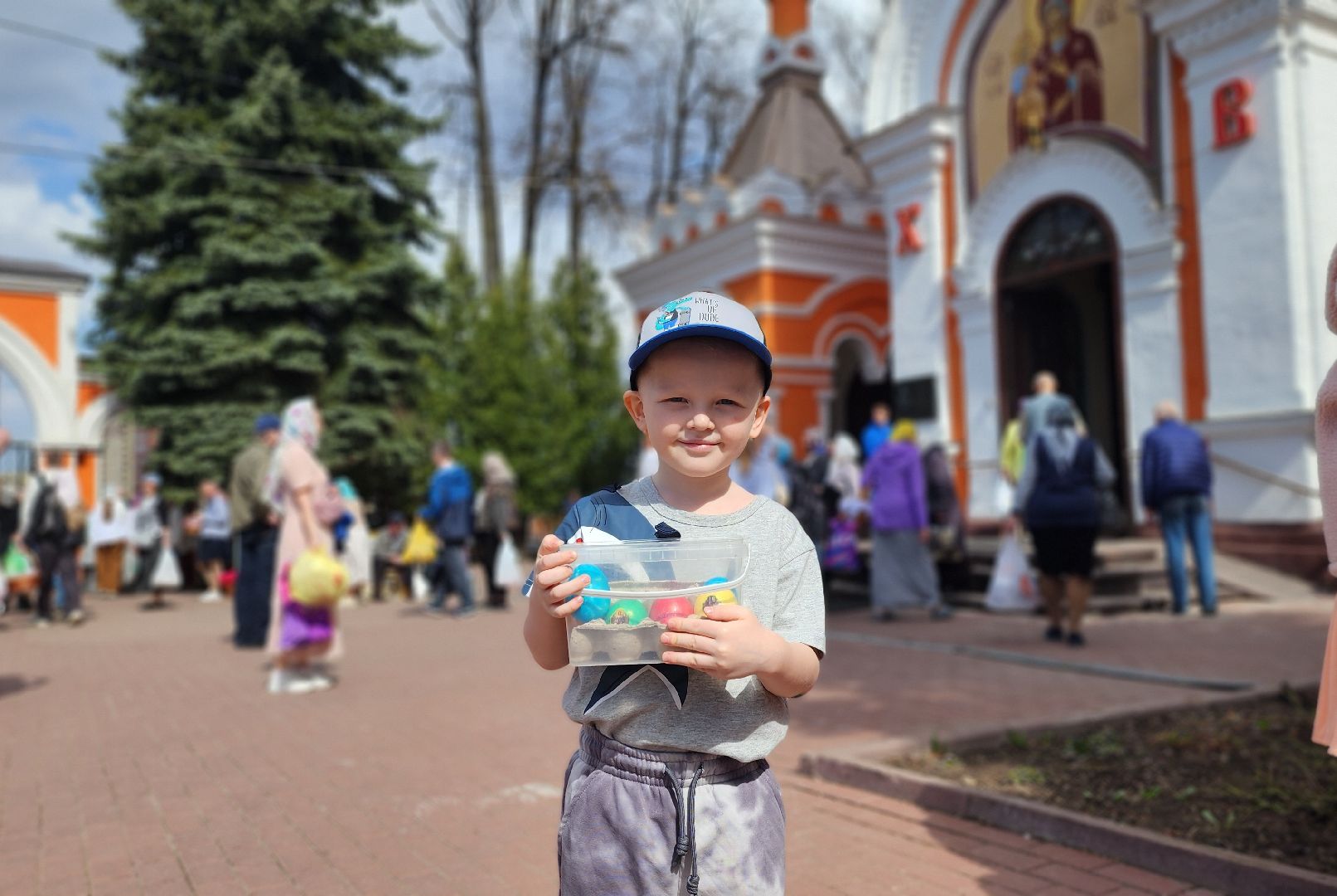 солнечногорск, пасха, никольский храм, верующие, страстная суббота,