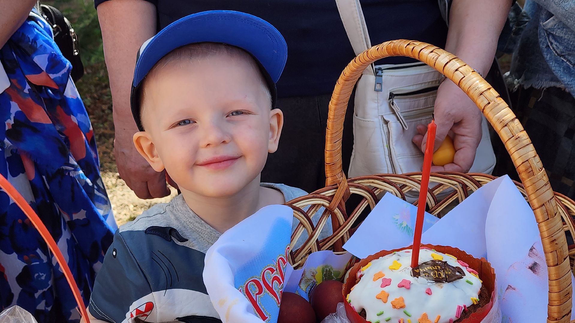 солнечногорск, пасха, никольский храм, верующие, страстная суббота,