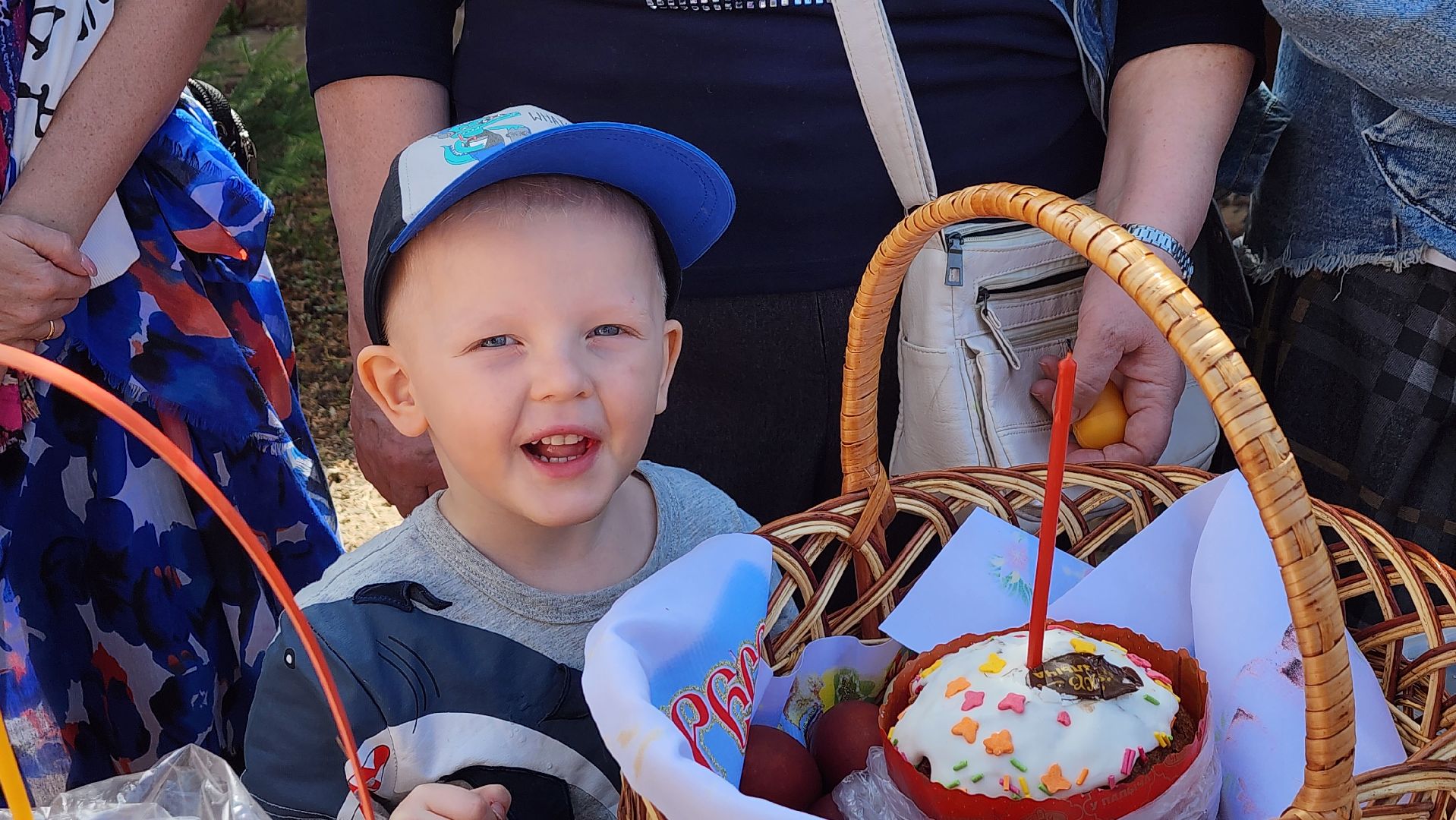 солнечногорск, пасха, никольский храм, верующие, страстная суббота,