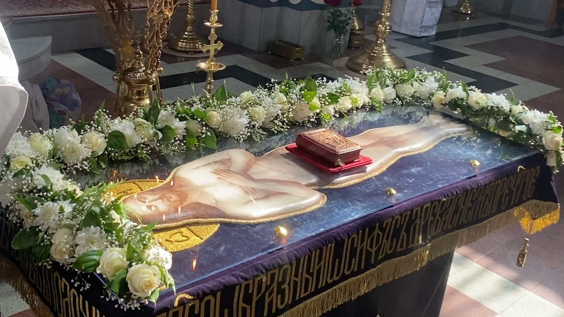 храм РВСН, храм во власихе, пасхальное богослужение, плащаница Иисуса Христа,