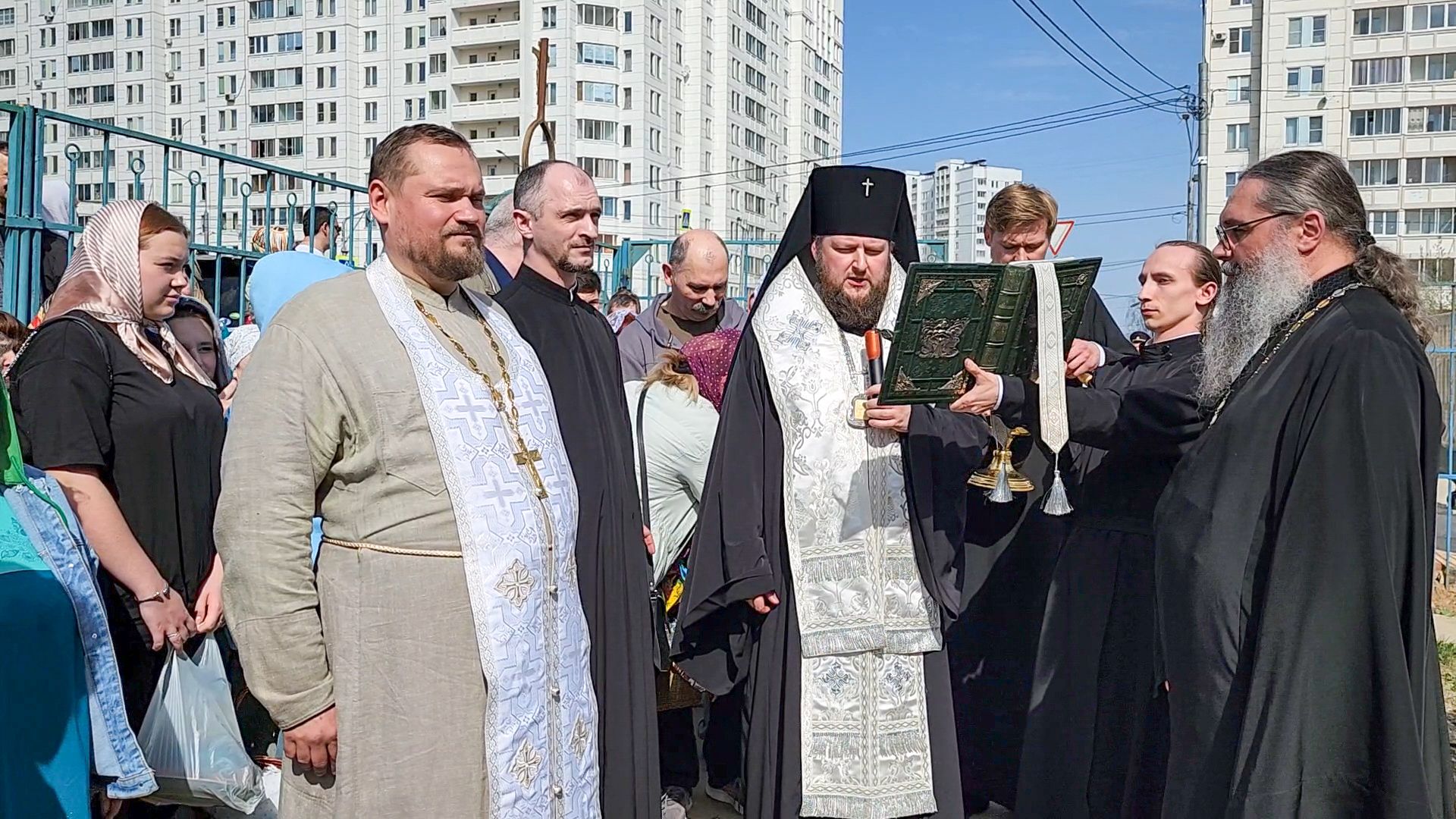 Подольск, Пасха, архиепископ аксий, освящение куличей,