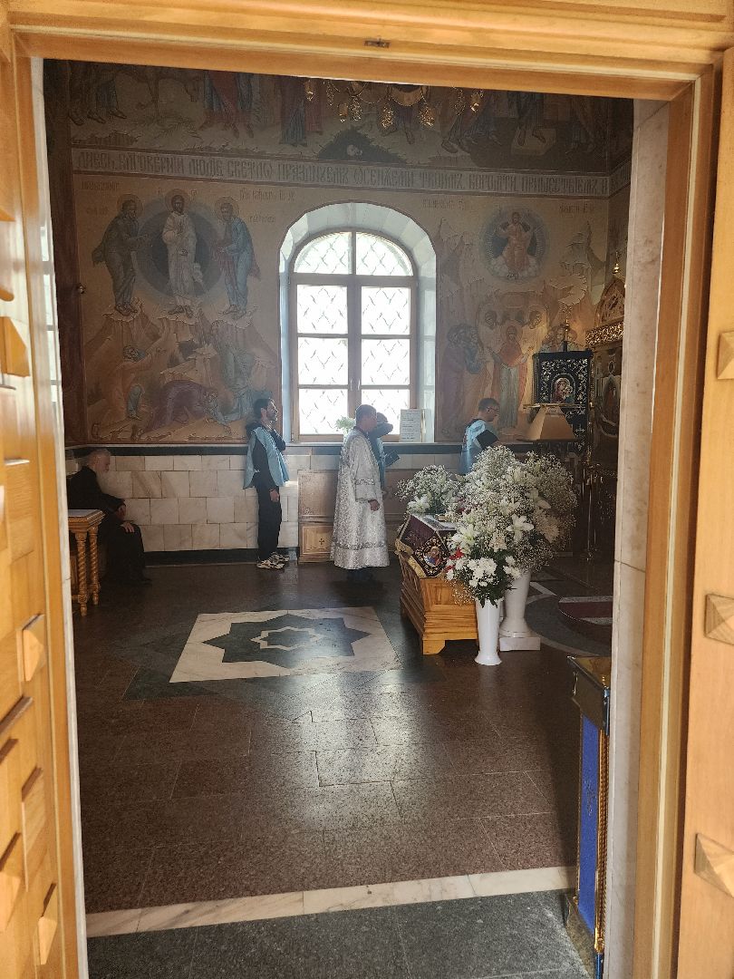 долгопрудный, пасха 2025, храм преображения господня, куличи, вечернее богослужение,