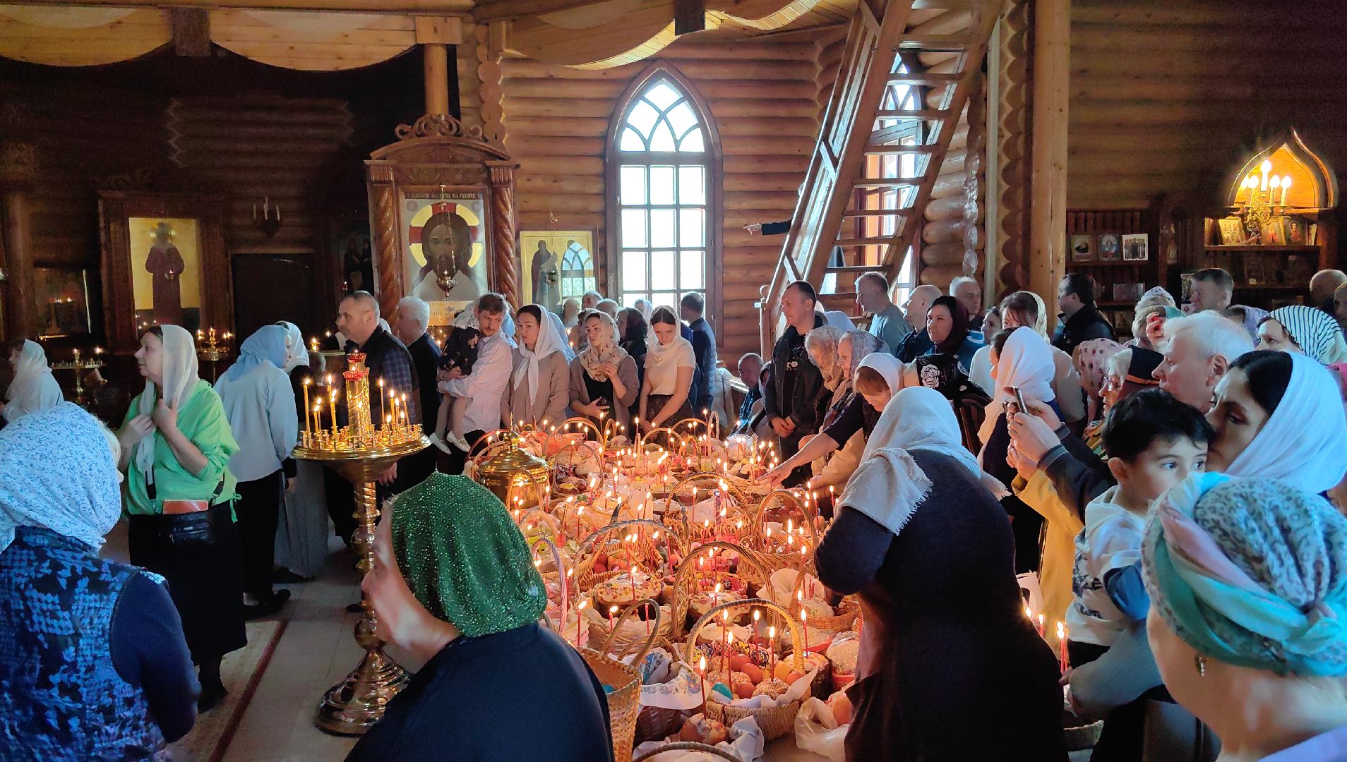 куличи, пасха, яйца, храм,