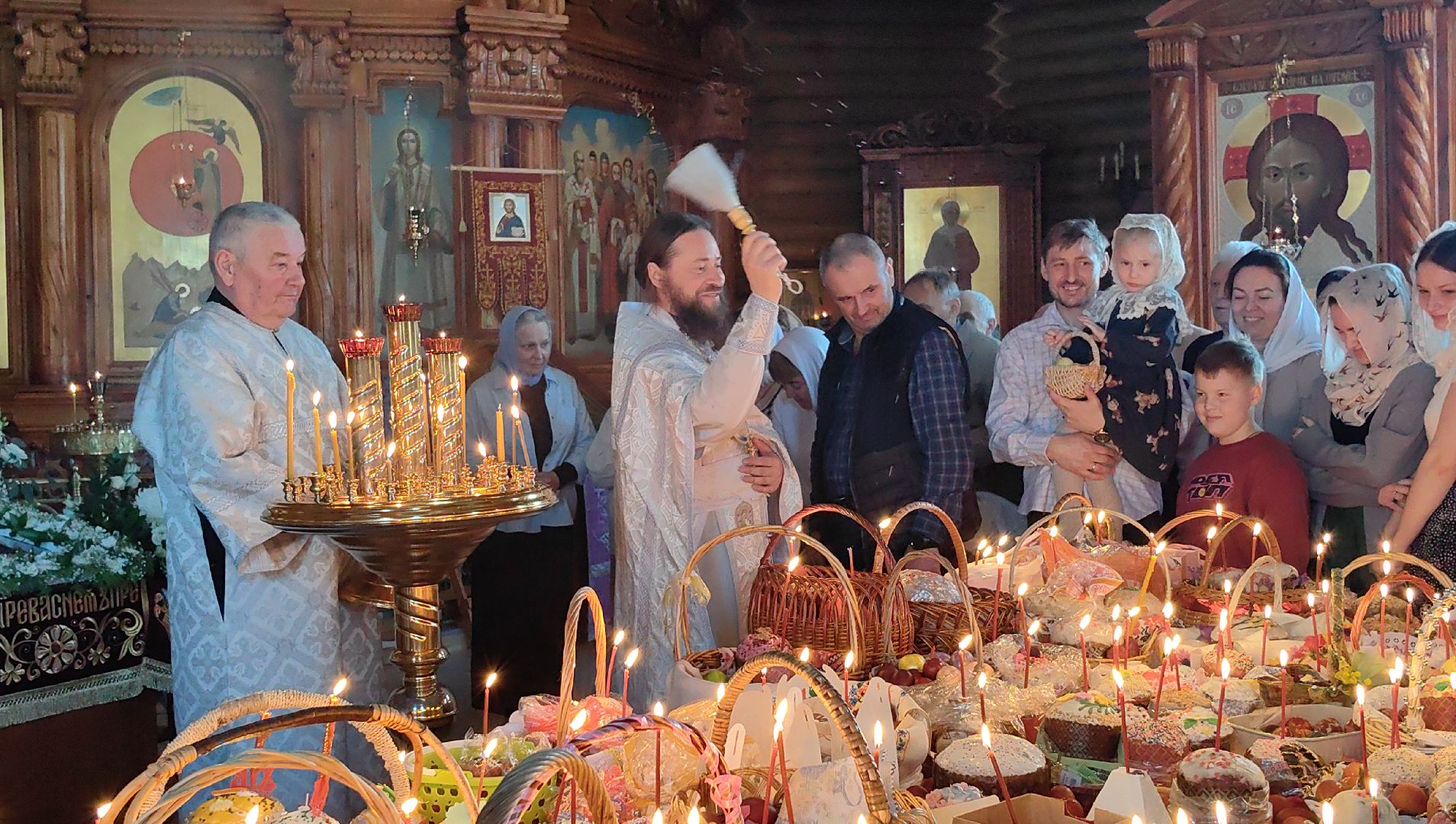 куличи, пасха, яйца, храм,