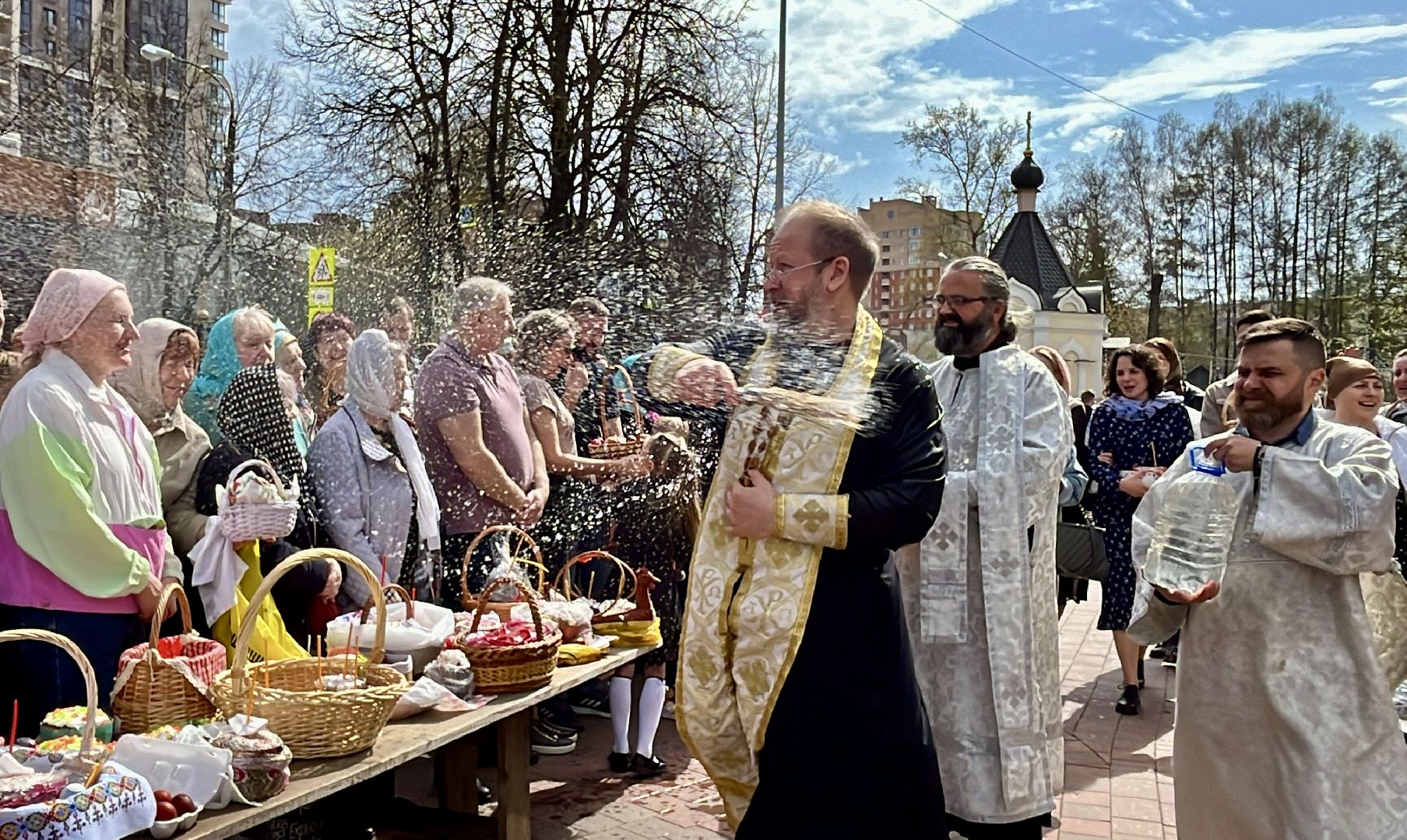 наро-фоминск,никольский собор наро-фоминска, наро-фоминский городской округ, освящение куличей,