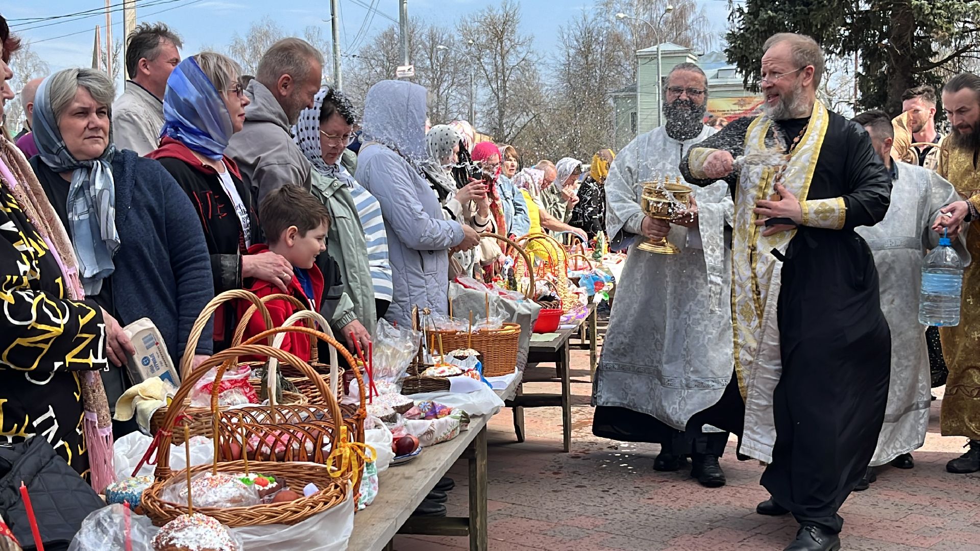 наро-фоминск,никольский собор наро-фоминска, наро-фоминский городской округ, освящение куличей,