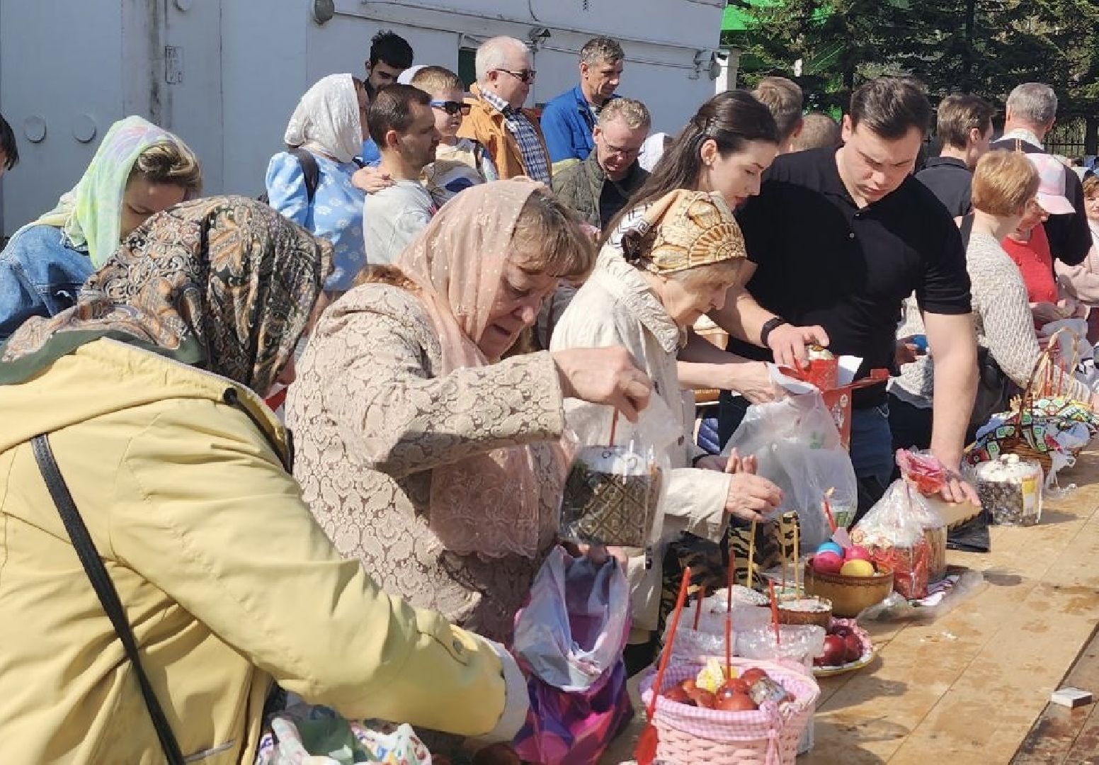 религия, сергиев посад, храм петра и павла, куличи,