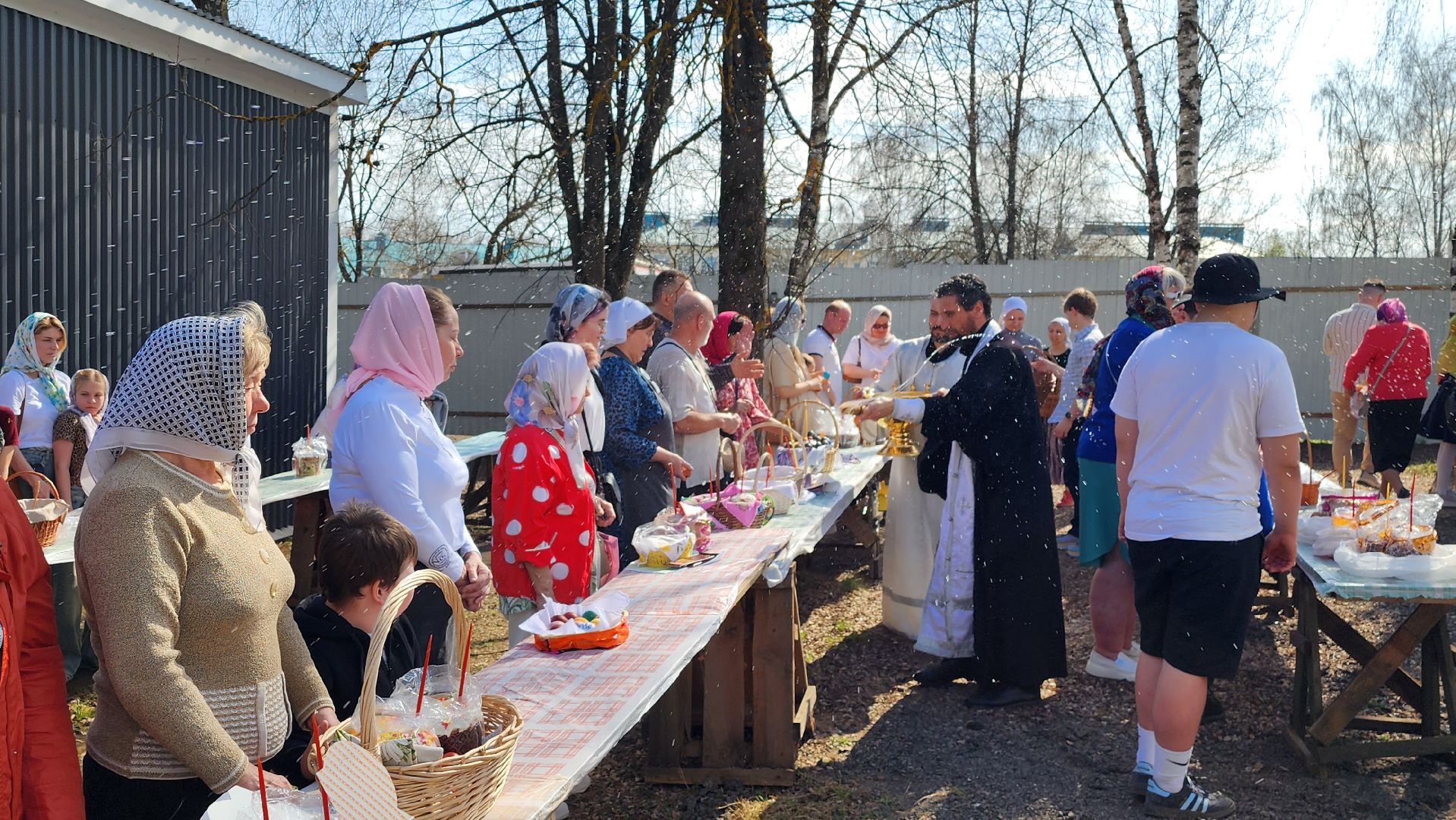 освящение куличей, истра, волонтерское движение,