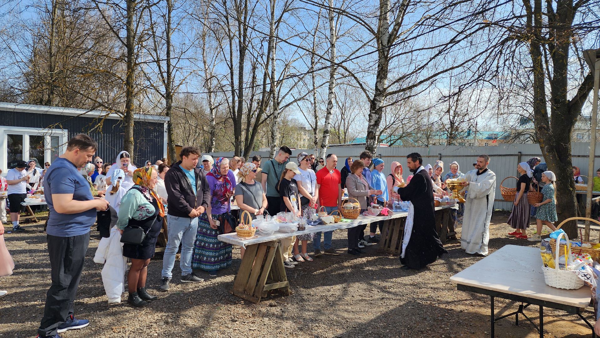 освящение куличей, истра, волонтерское движение,