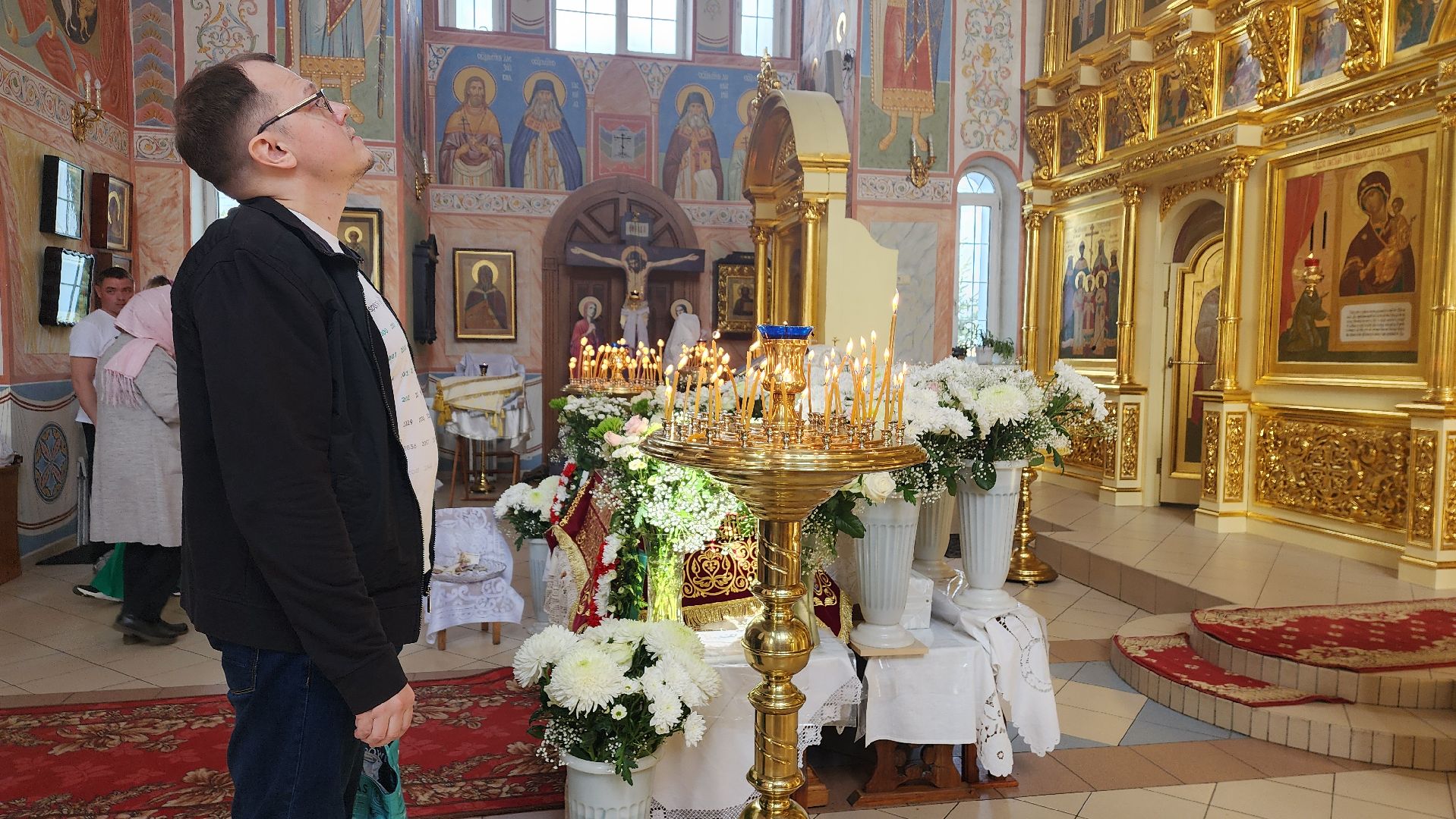 пушкино, храм, пасха христова, убранство, плащаница иисуса христа,прихожане, богослужение,