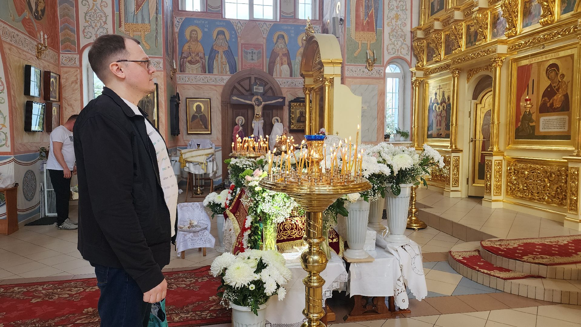 пушкино, храм, пасха христова, убранство, плащаница иисуса христа,прихожане, богослужение,