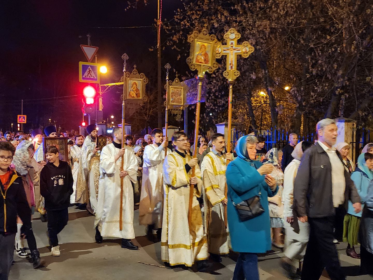 королёв, крестный ход в королеве, воскресение господне, праздничная служба,