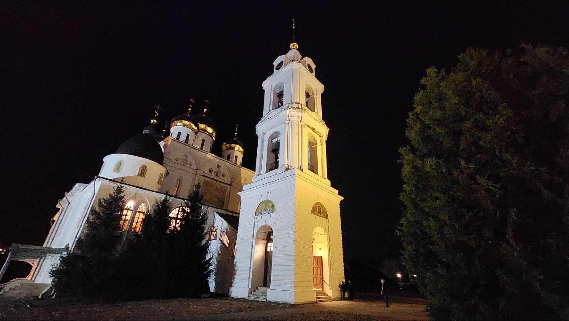 Дмитров, Успенский собор в Дмитрове, Пасха,