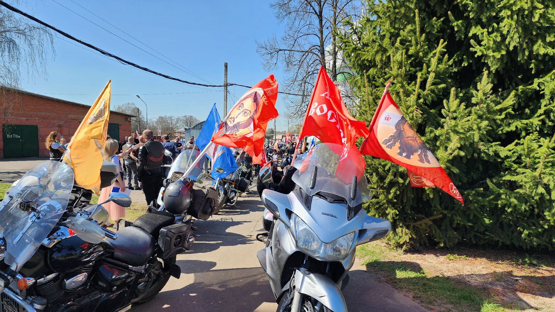 культура, трандиции, пасха, воскресенк, домодедово, подмосковье,  крестный ход, мотопробег, автопробег,